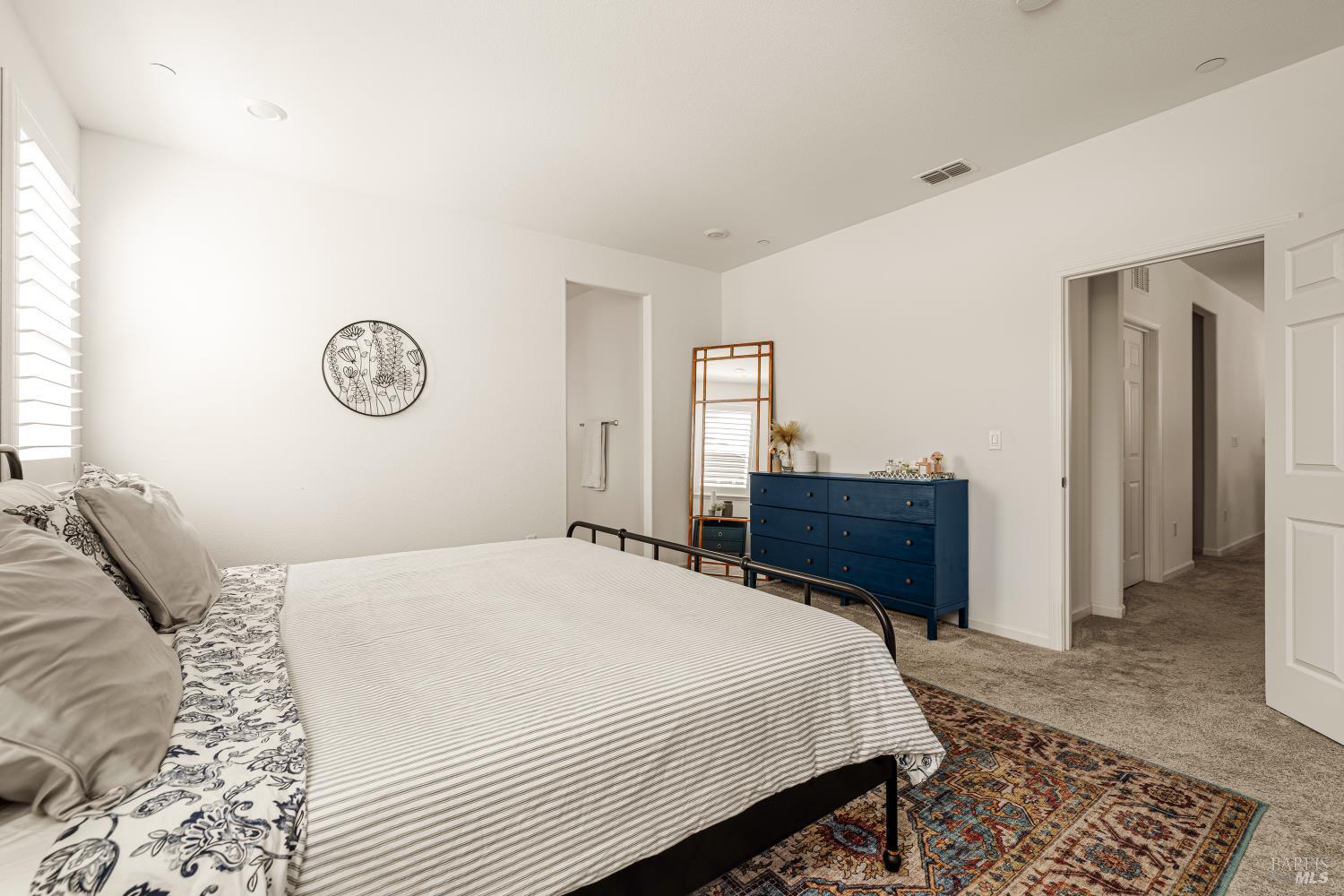 Detail Gallery Image 33 of 48 For 938 Fruit Stand Cir, Vacaville,  CA 95688 - 4 Beds | 4 Baths