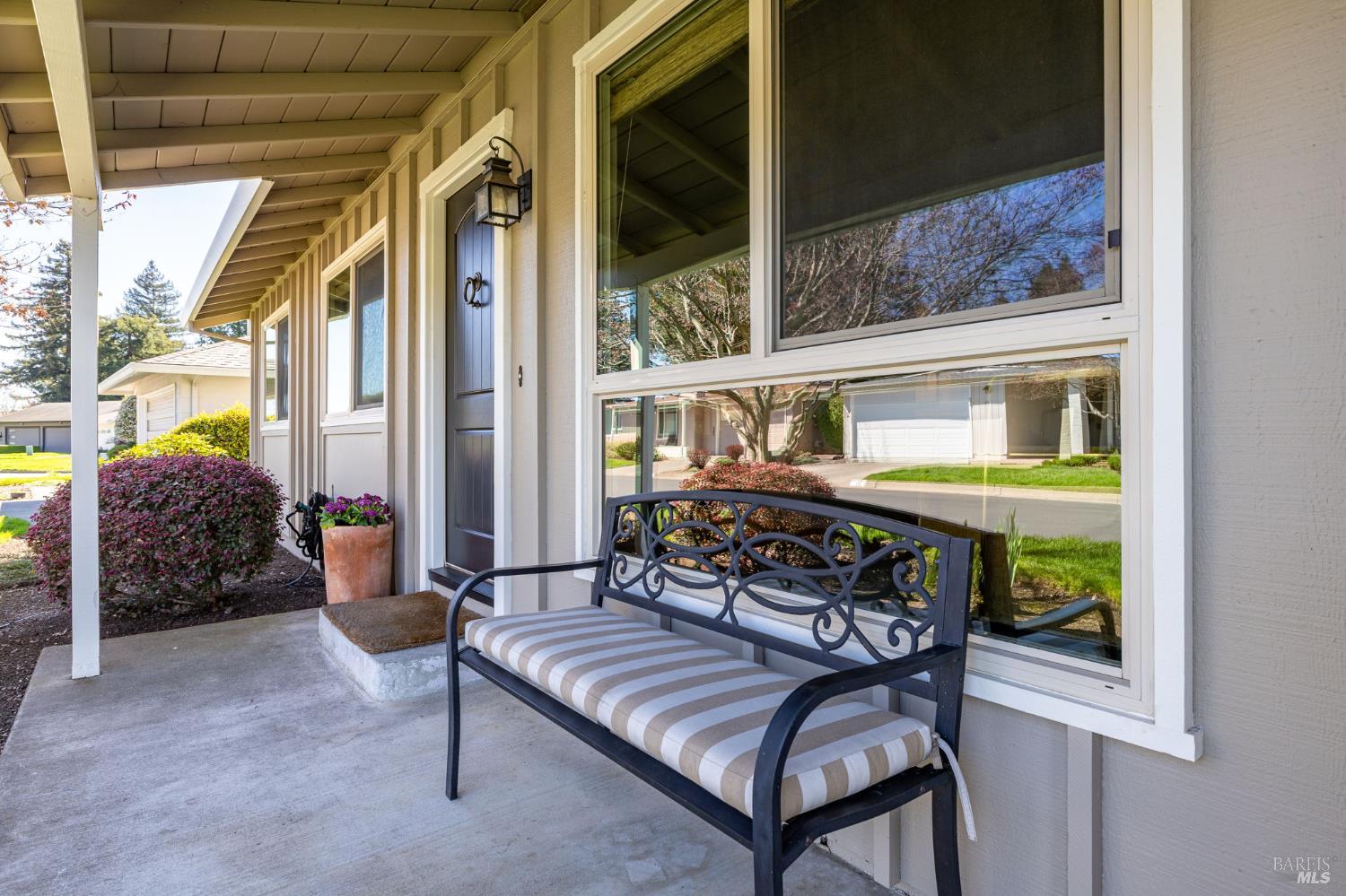 Detail Gallery Image 6 of 46 For 96 Aspen Meadows Cir, Santa Rosa,  CA 95409 - 3 Beds | 2 Baths