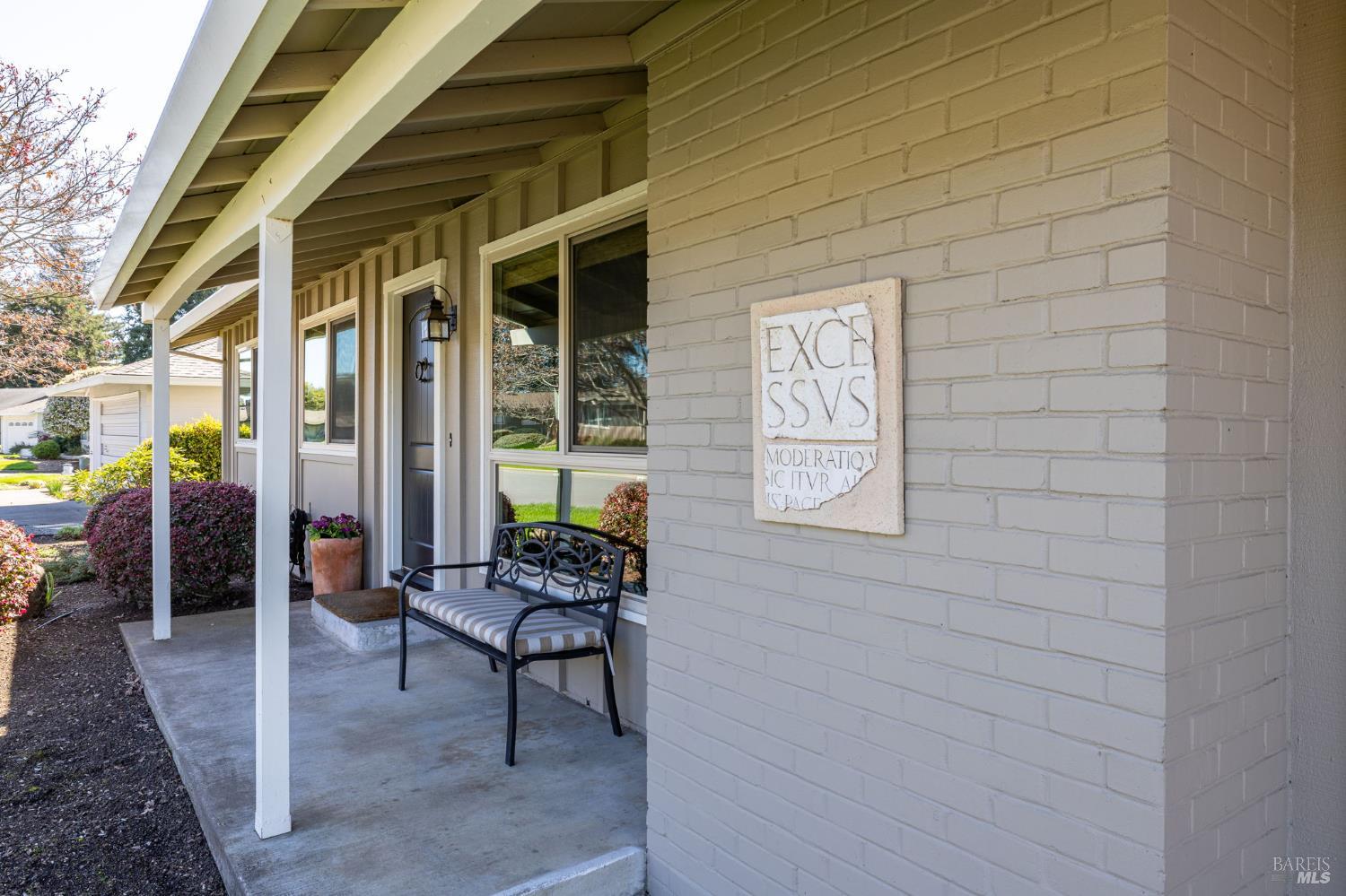 Detail Gallery Image 4 of 46 For 96 Aspen Meadows Cir, Santa Rosa,  CA 95409 - 3 Beds | 2 Baths