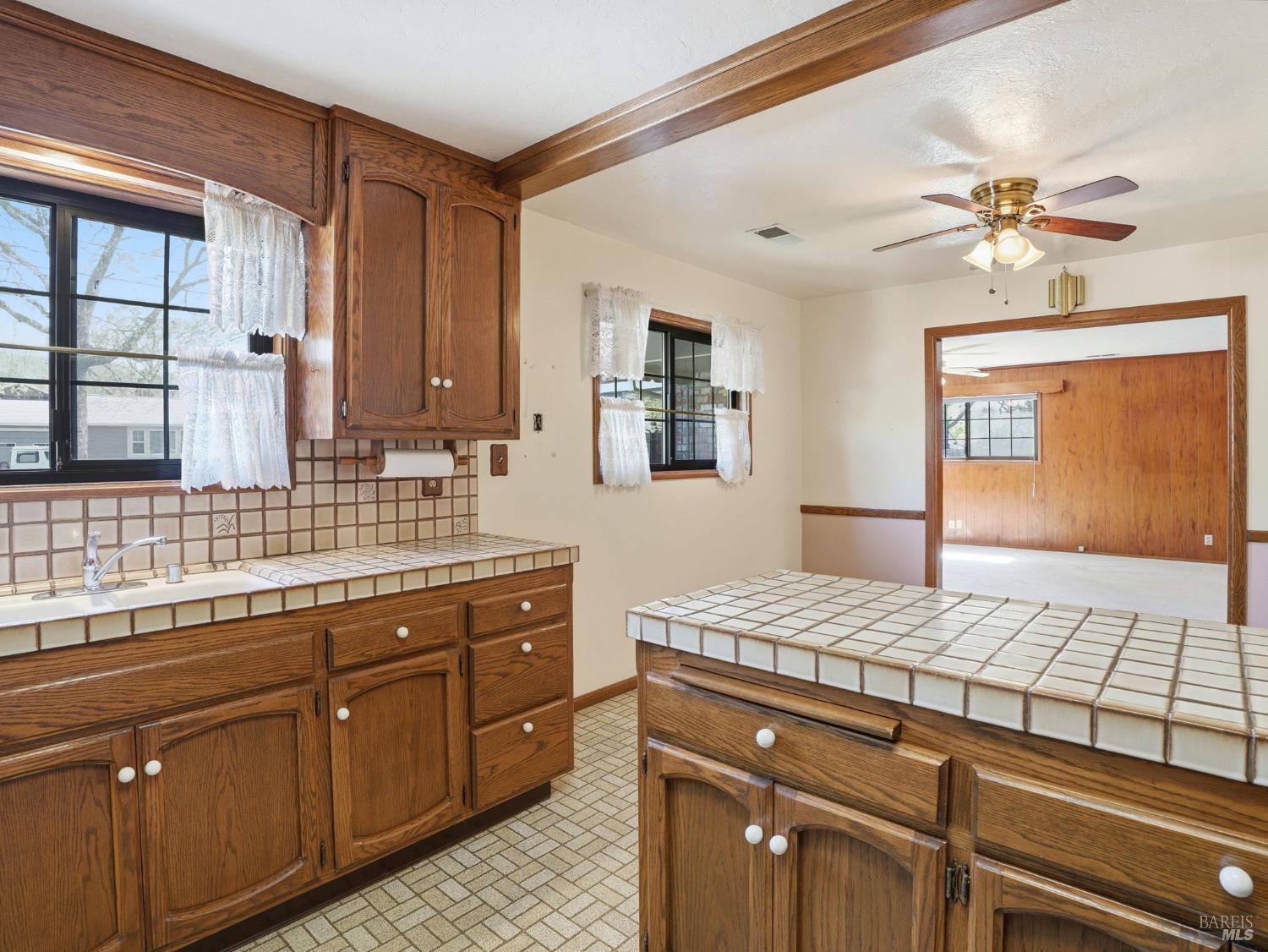 Detail Gallery Image 17 of 57 For 645 Speers Rd, Santa Rosa,  CA 95409 - 3 Beds | 2/1 Baths