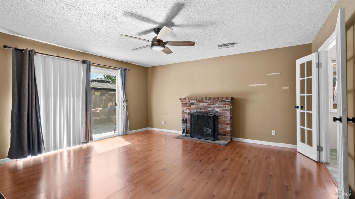 Detail Gallery Image 14 of 33 For 535 Amesbury Dr, Dixon,  CA 95620 - 3 Beds | 2 Baths