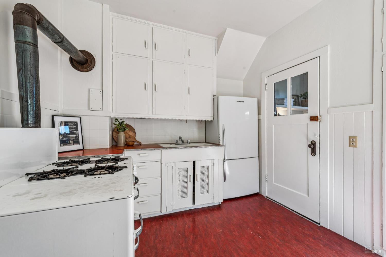 Detail Gallery Image 17 of 34 For 203 Scott St, Mill Valley,  CA 94941 - 3 Beds | 1 Baths