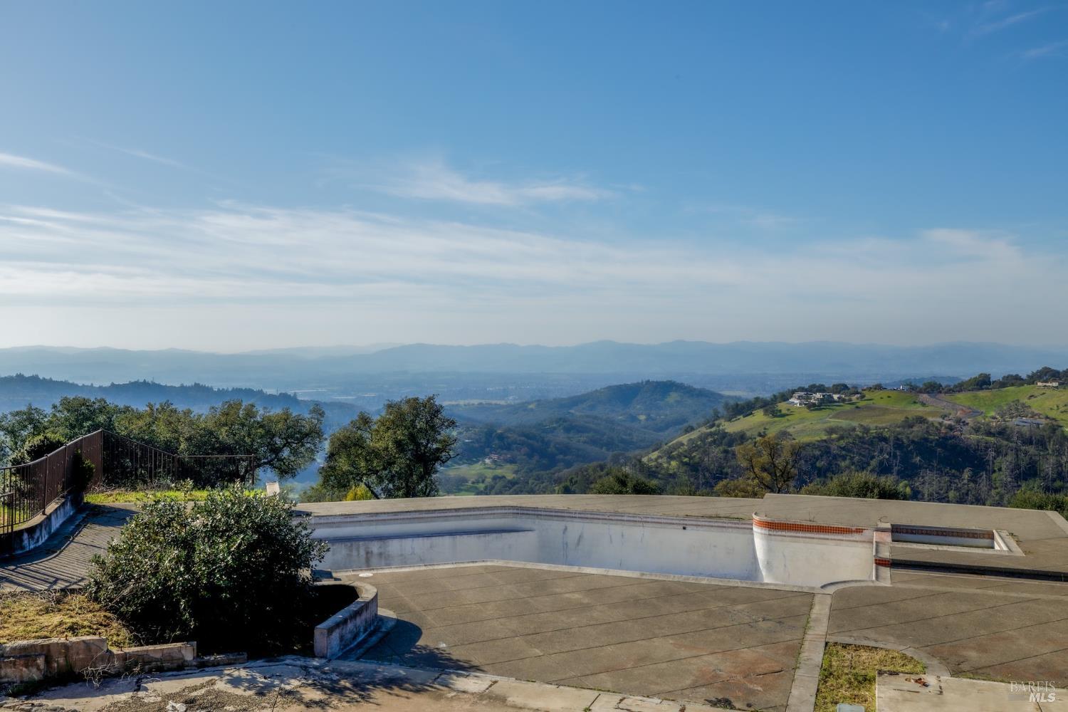 Detail Gallery Image 22 of 49 For 1980 Redwood Hill Ct, Santa Rosa,  CA 95404 - – Beds | – Baths