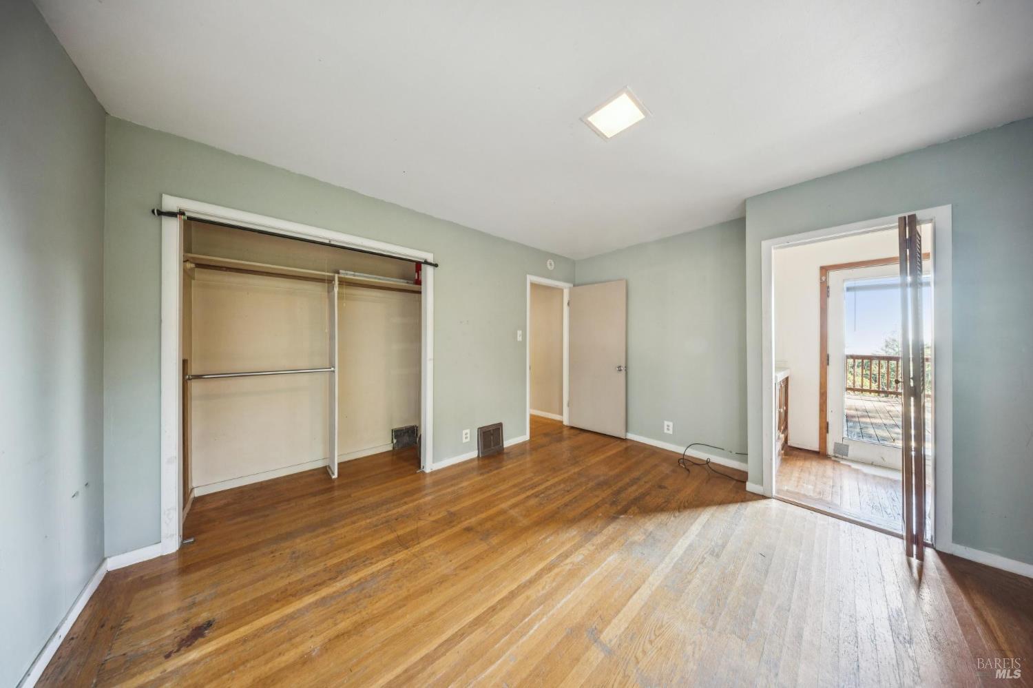 Detail Gallery Image 23 of 50 For 141 Edison Ave, Corte Madera,  CA 94925 - 2 Beds | 1/1 Baths