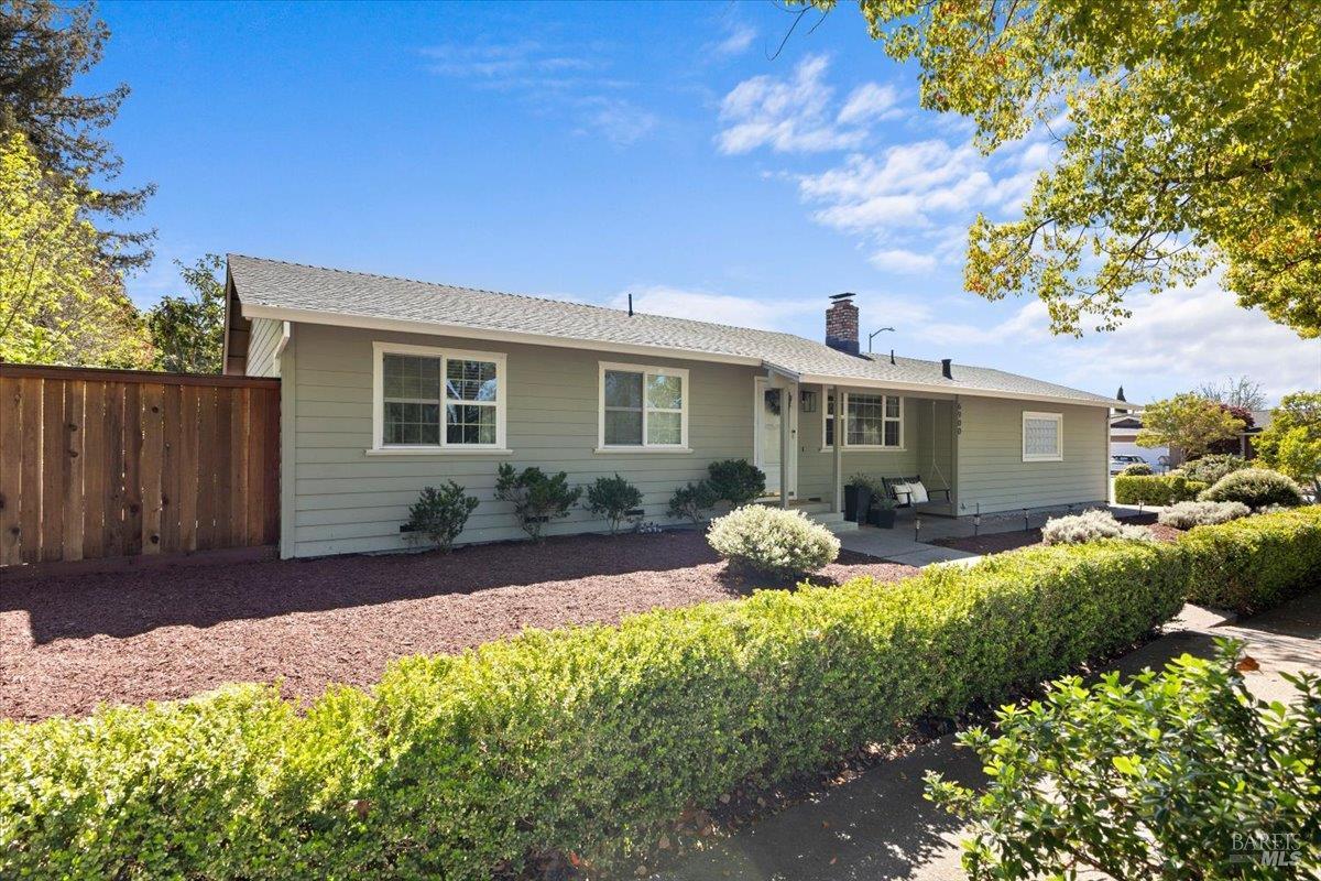 Detail Gallery Image 2 of 25 For 6900 Montecito Blvd, Santa Rosa,  CA 95409 - 3 Beds | 2 Baths