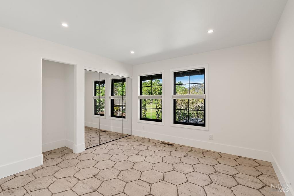 Detail Gallery Image 35 of 58 For 549 Catherine Ct, Santa Rosa,  CA 95409 - 3 Beds | 2/1 Baths