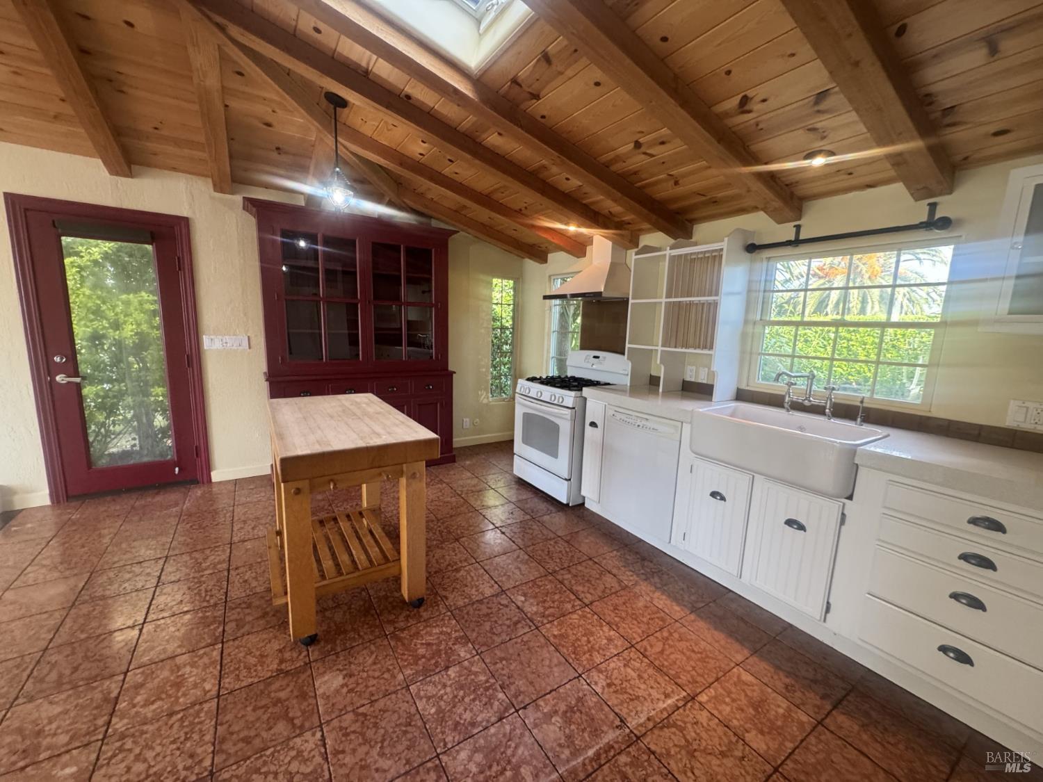 Detail Gallery Image 16 of 79 For 124 Montego Key, Novato,  CA 94949 - 4 Beds | 3 Baths