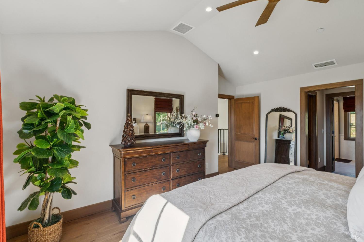 Detail Gallery Image 23 of 57 For 1044 Deer Park Rd, Deer Park,  CA 94576 - 3 Beds | 2/1 Baths