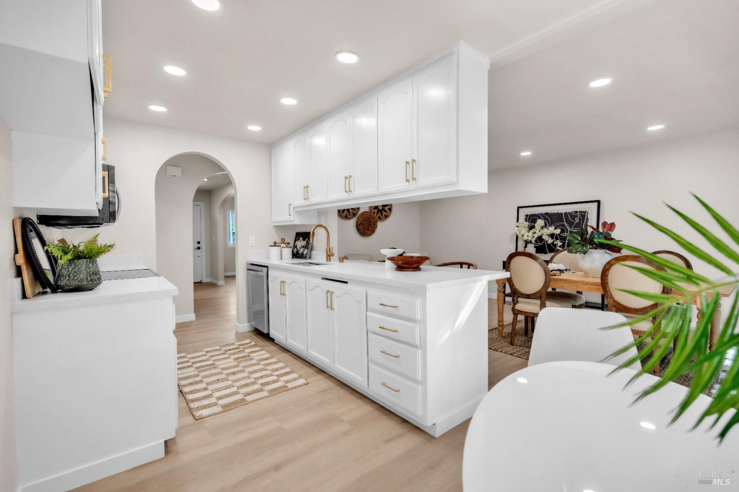 Detail Gallery Image 11 of 45 For 793 Marigold Dr, Fairfield,  CA 94533 - 4 Beds | 2 Baths