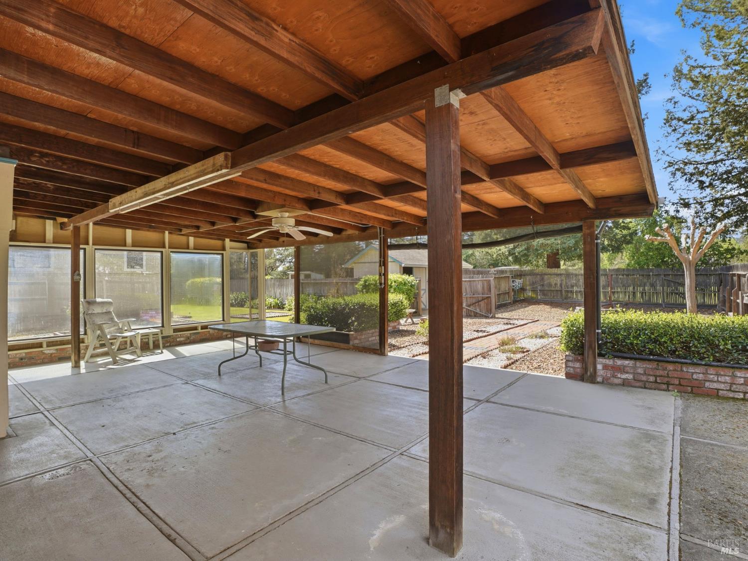 Detail Gallery Image 33 of 57 For 645 Speers Rd, Santa Rosa,  CA 95409 - 3 Beds | 2/1 Baths