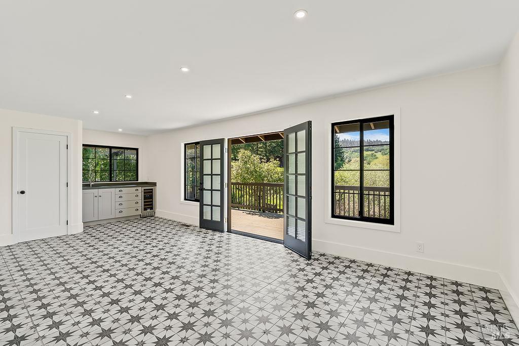 Detail Gallery Image 32 of 58 For 549 Catherine Ct, Santa Rosa,  CA 95409 - 3 Beds | 2/1 Baths