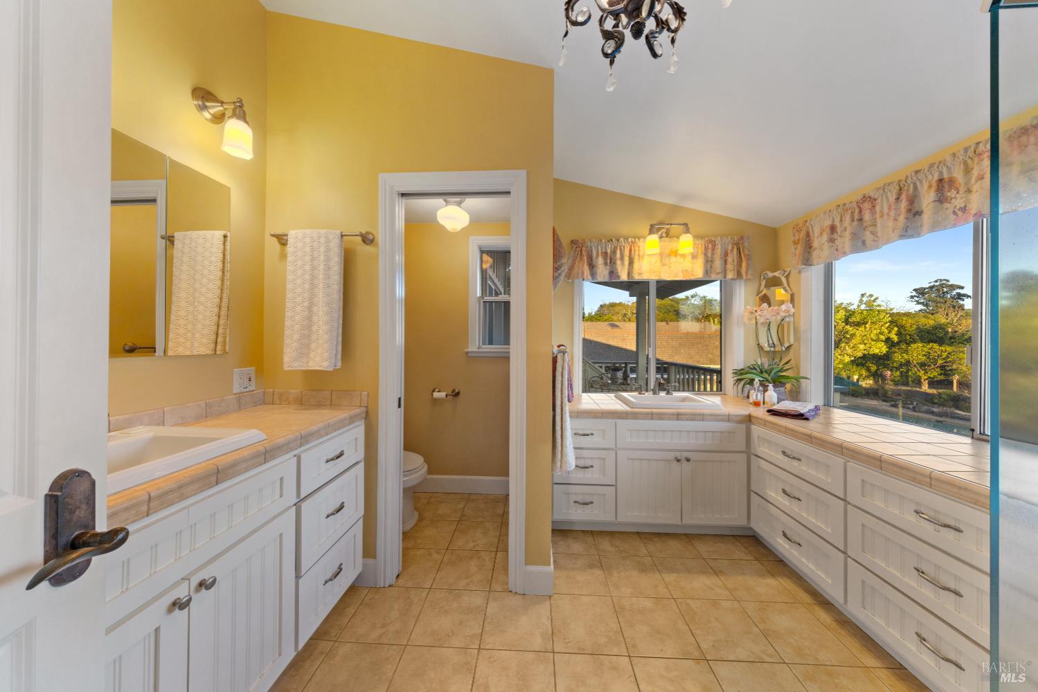 Detail Gallery Image 21 of 47 For 1245 Castle Rd, Sonoma,  CA 95476 - 2 Beds | 4/1 Baths