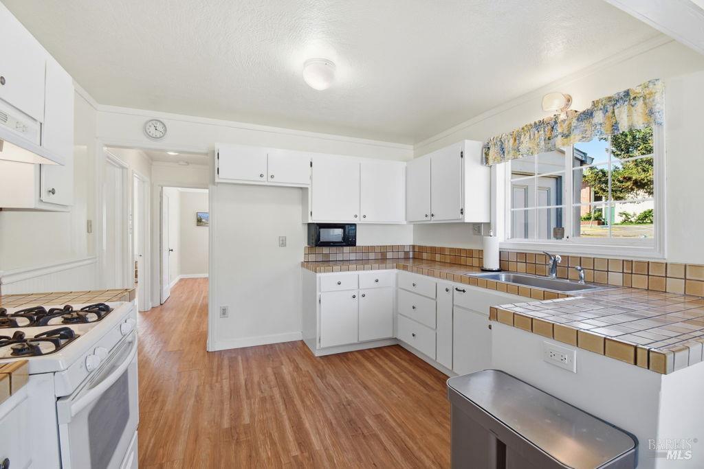 Detail Gallery Image 11 of 39 For 7265 Hayden Ave, Sebastopol,  CA 95472 - 2 Beds | 1 Baths