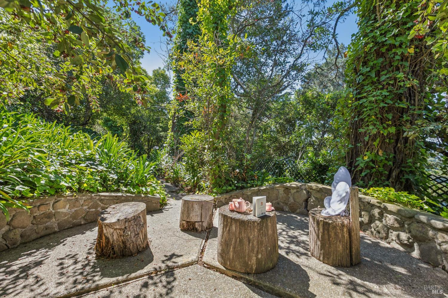 Detail Gallery Image 41 of 54 For 17 Tanfield Rd, Tiburon,  CA 94920 - 5 Beds | 5 Baths