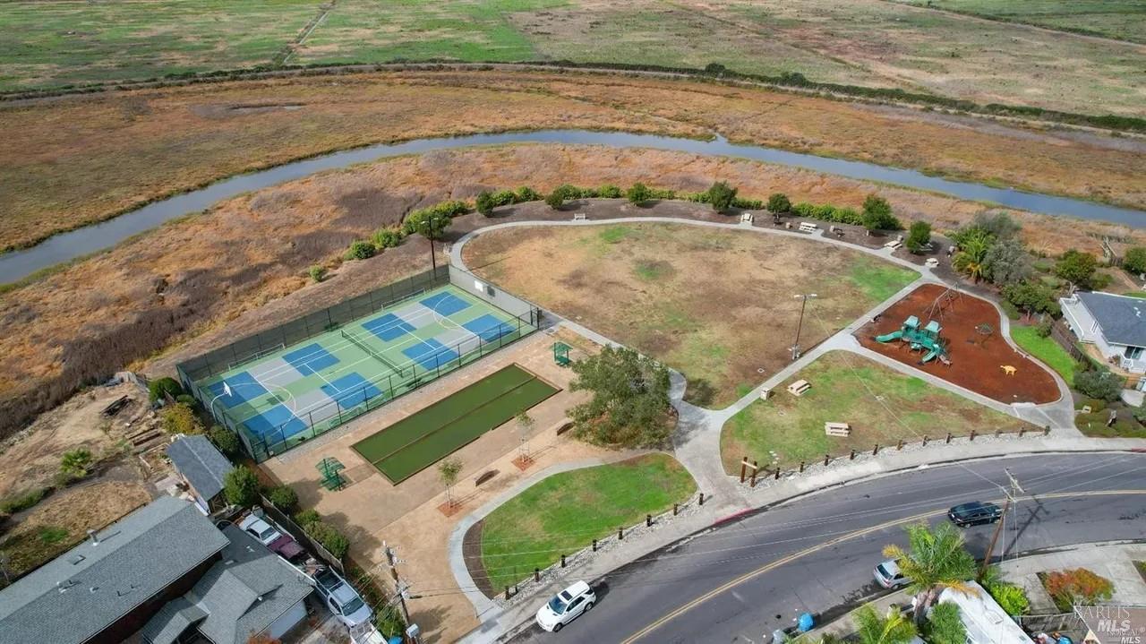 Detail Gallery Image 75 of 79 For 124 Montego Key, Novato,  CA 94949 - 4 Beds | 3 Baths