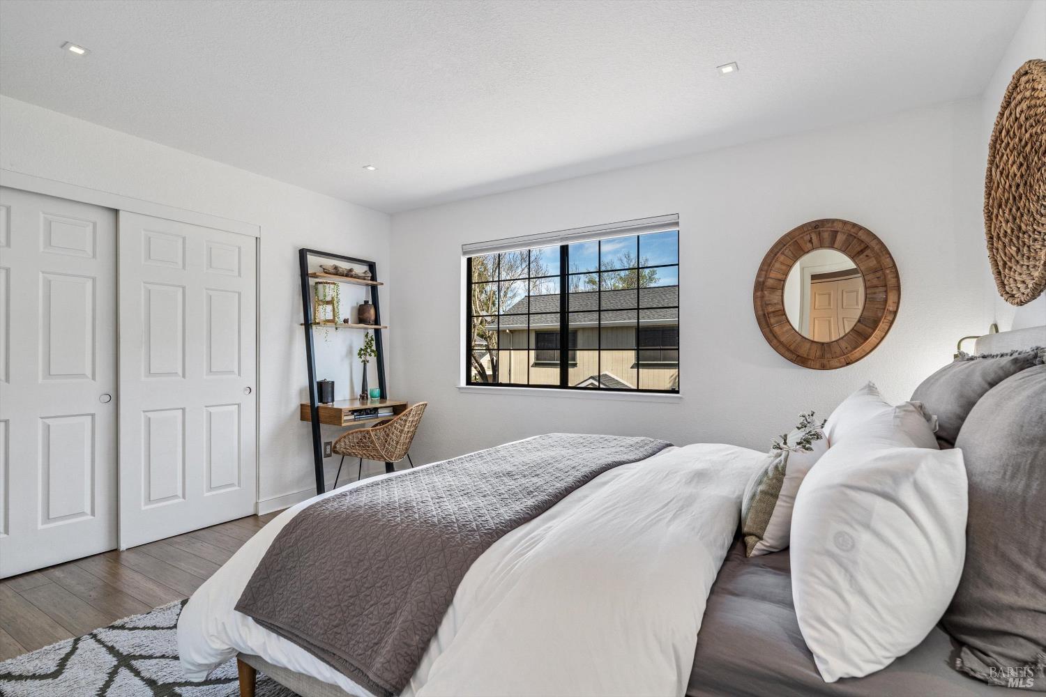 Detail Gallery Image 17 of 38 For 346 Piper St, Healdsburg,  CA 95448 - 2 Beds | 1/1 Baths