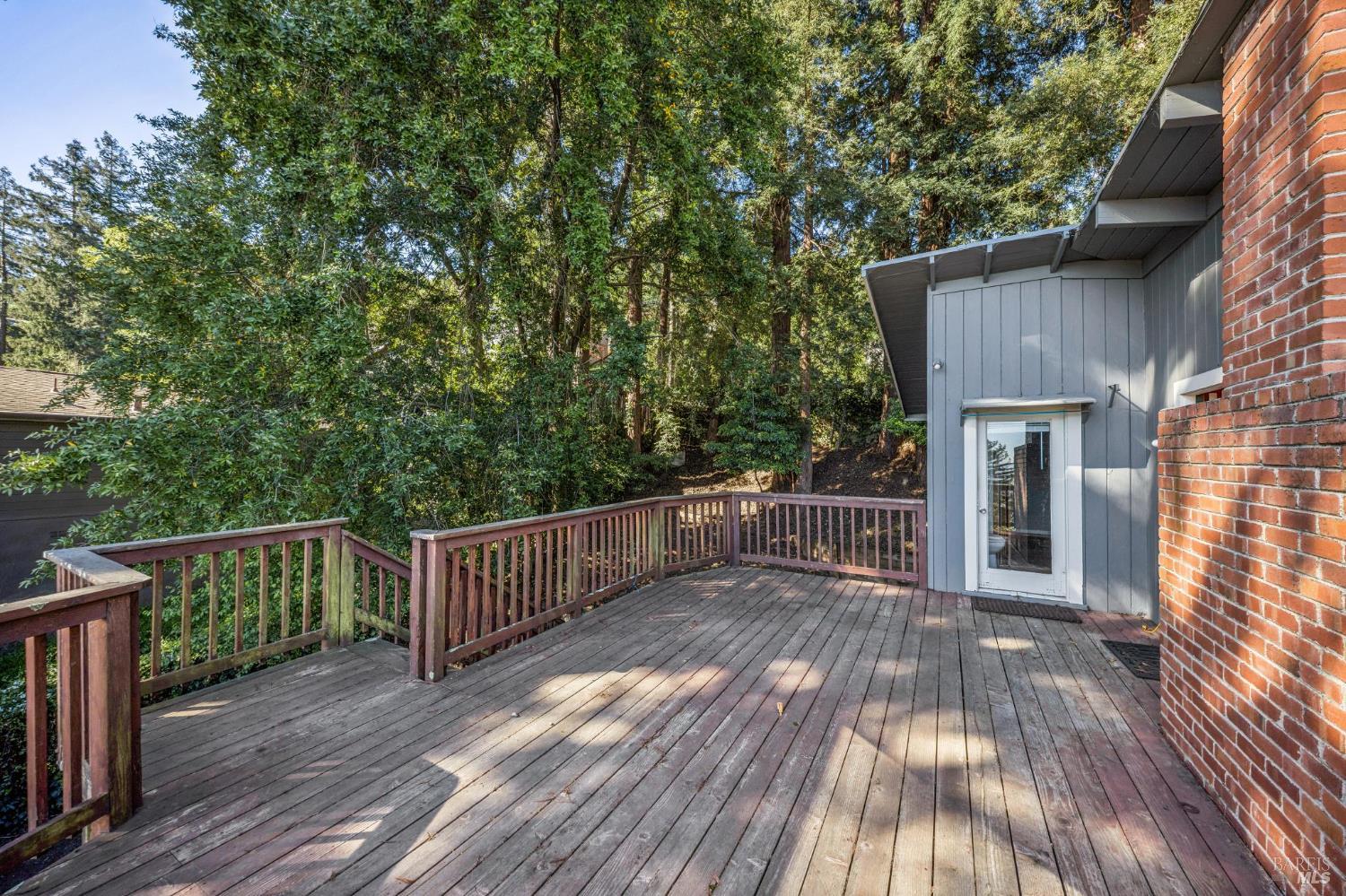 Detail Gallery Image 43 of 50 For 141 Edison Ave, Corte Madera,  CA 94925 - 2 Beds | 1/1 Baths