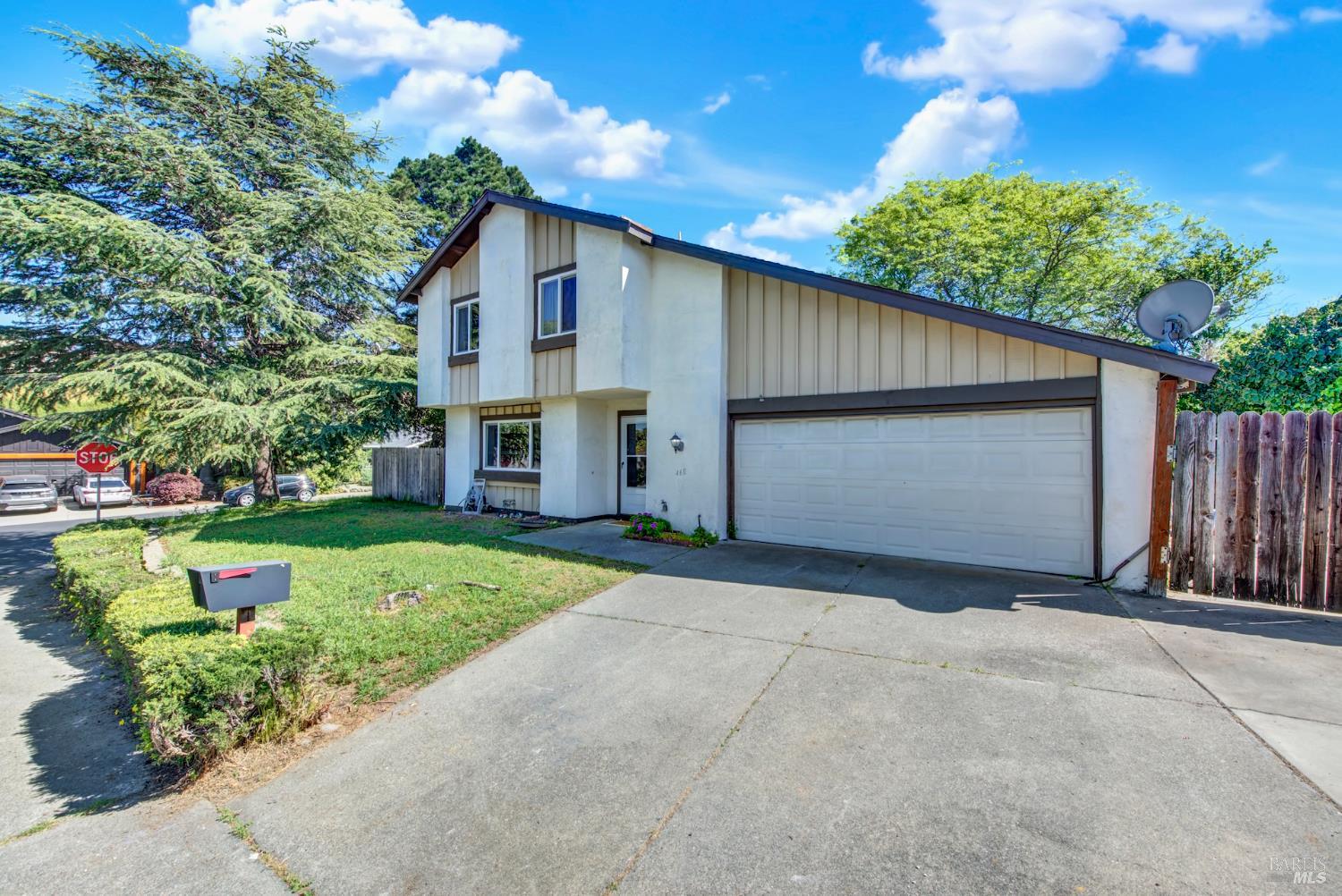 Detail Gallery Image 6 of 36 For 460 Turner Dr, Benicia,  CA 94510 - 3 Beds | 1/1 Baths