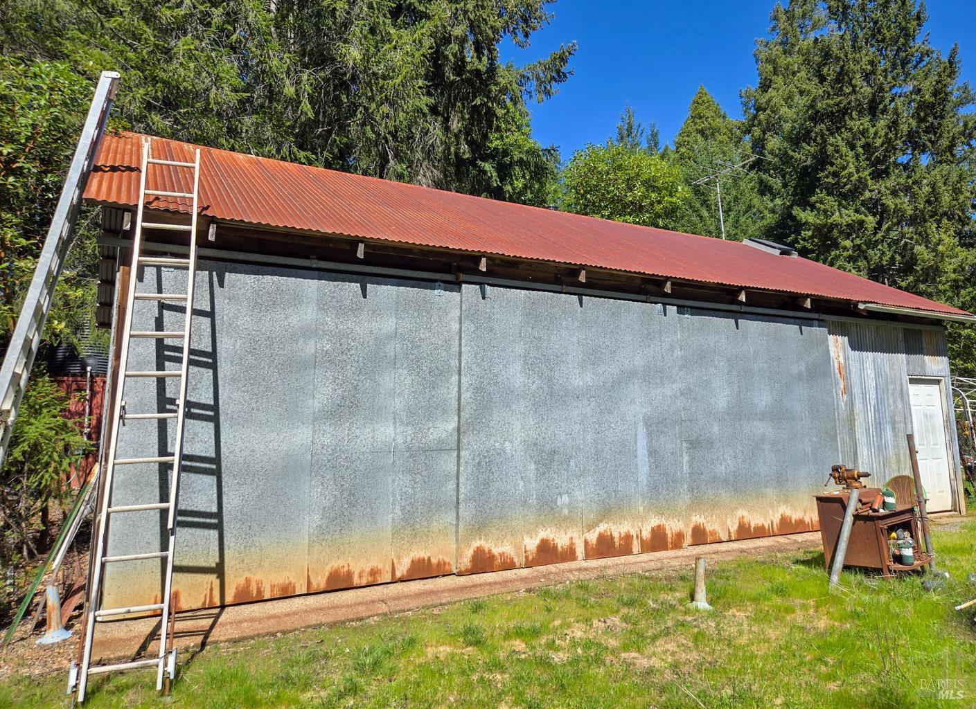 Detail Gallery Image 15 of 16 For 28201 Sherwood Rd, Willits,  CA 95490 - 2 Beds | 1 Baths