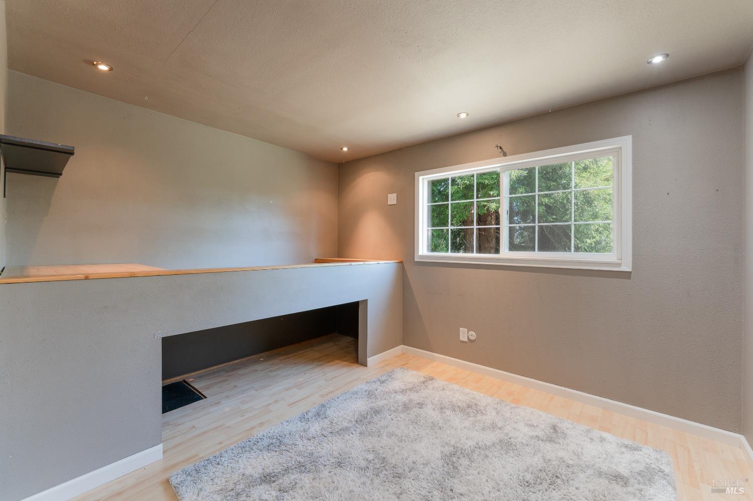 Detail Gallery Image 13 of 28 For 80 Whitmore Ln, Ukiah,  CA 95482 - 3 Beds | 2 Baths