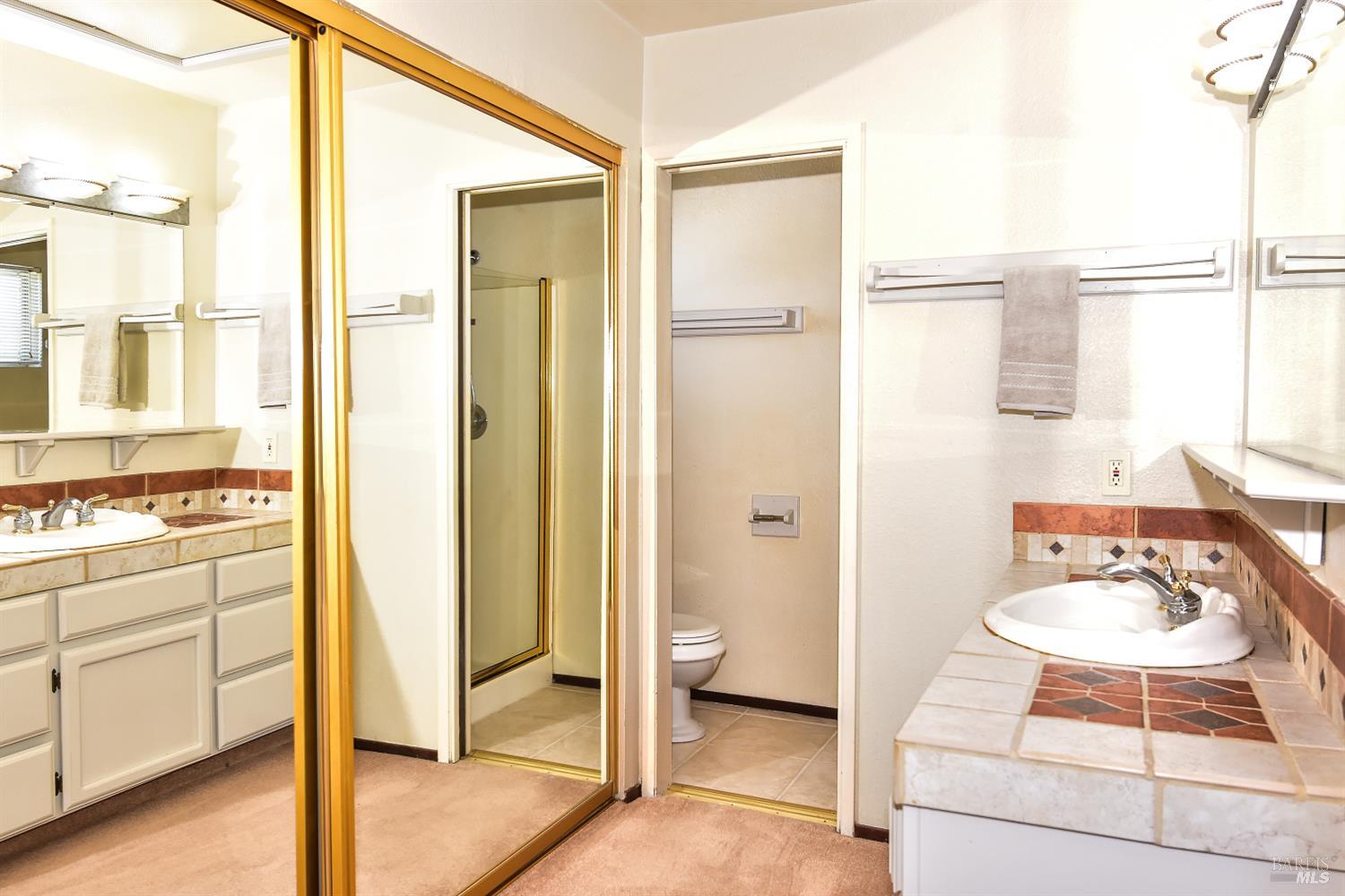 Detail Gallery Image 10 of 13 For 418 Nut Tree Rd, Vacaville,  CA 95687 - 3 Beds | 3 Baths