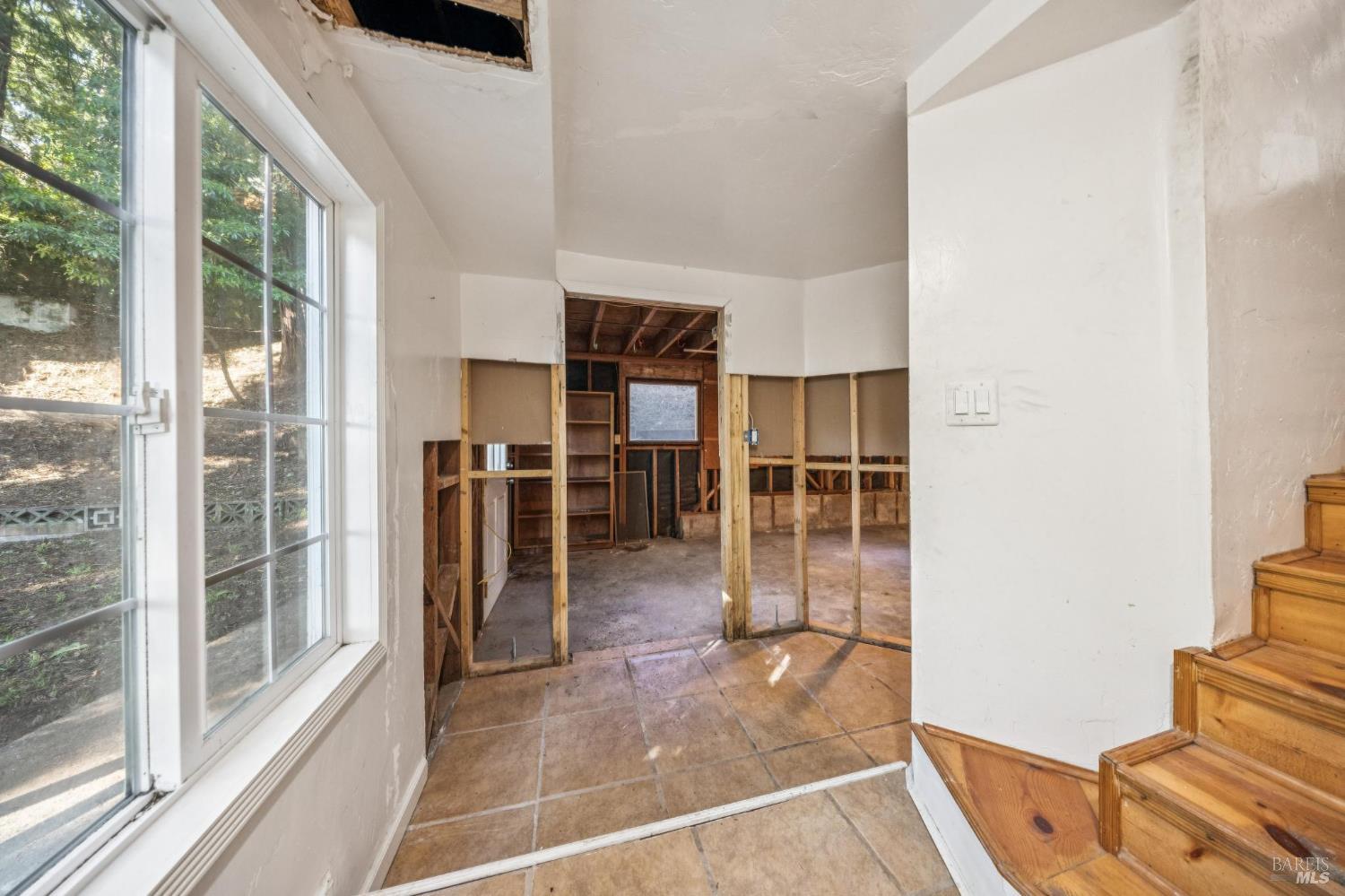 Detail Gallery Image 28 of 50 For 141 Edison Ave, Corte Madera,  CA 94925 - 2 Beds | 1/1 Baths