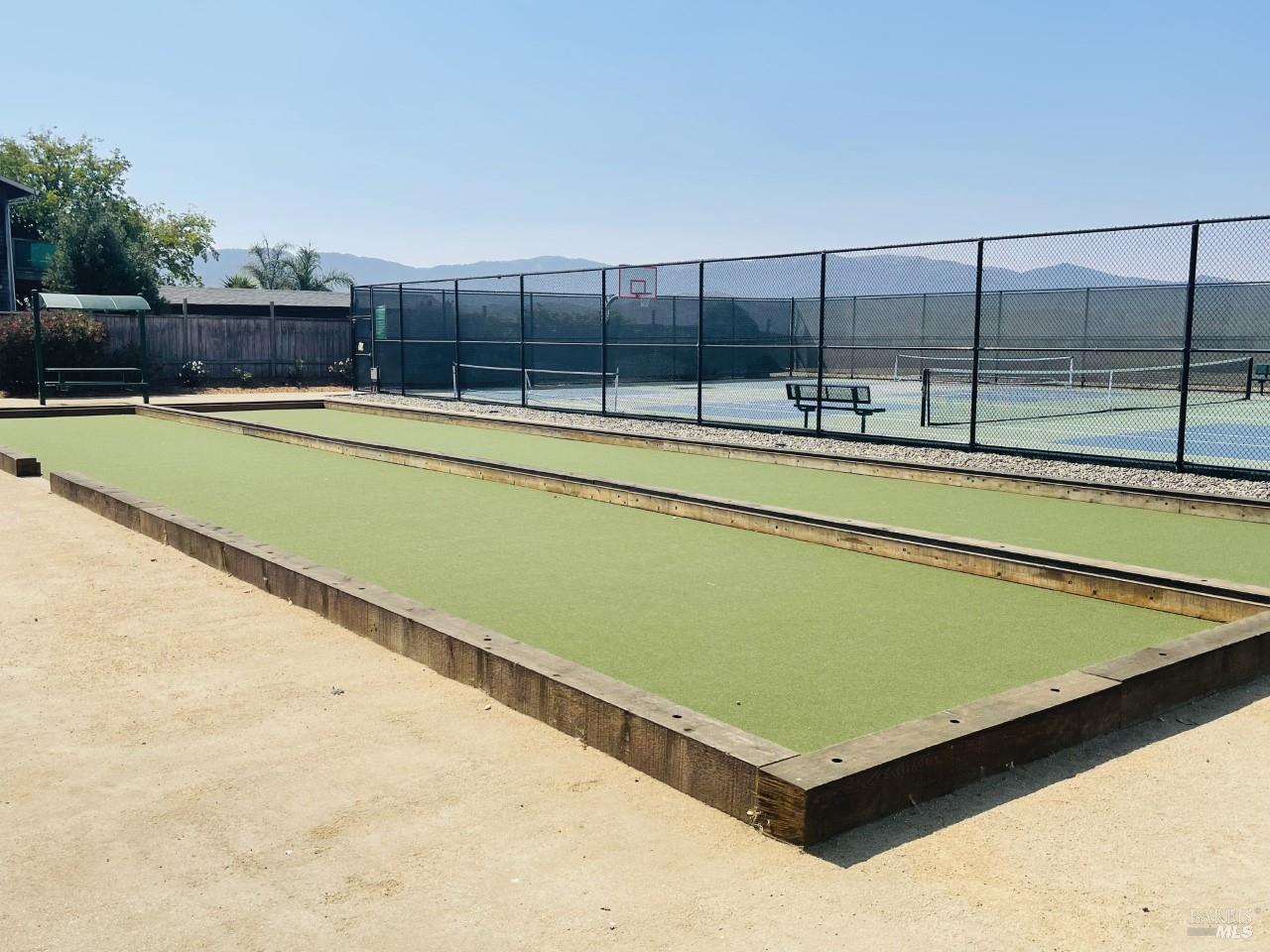 Detail Gallery Image 60 of 79 For 124 Montego Key, Novato,  CA 94949 - 4 Beds | 3 Baths