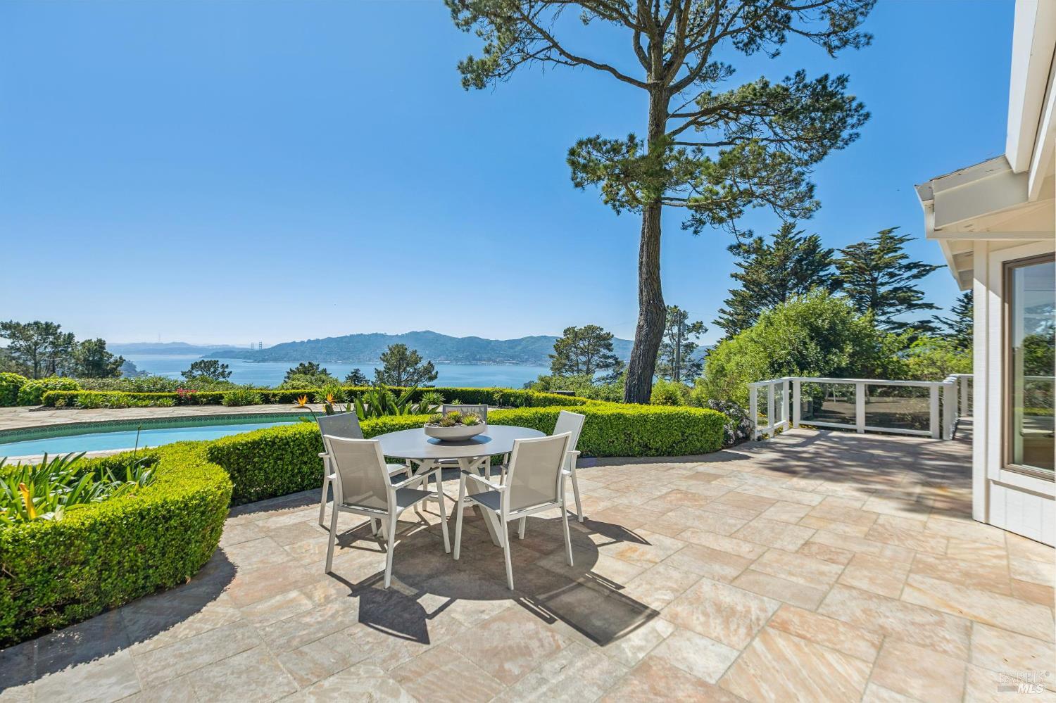 Detail Gallery Image 38 of 54 For 17 Tanfield Rd, Tiburon,  CA 94920 - 5 Beds | 5 Baths