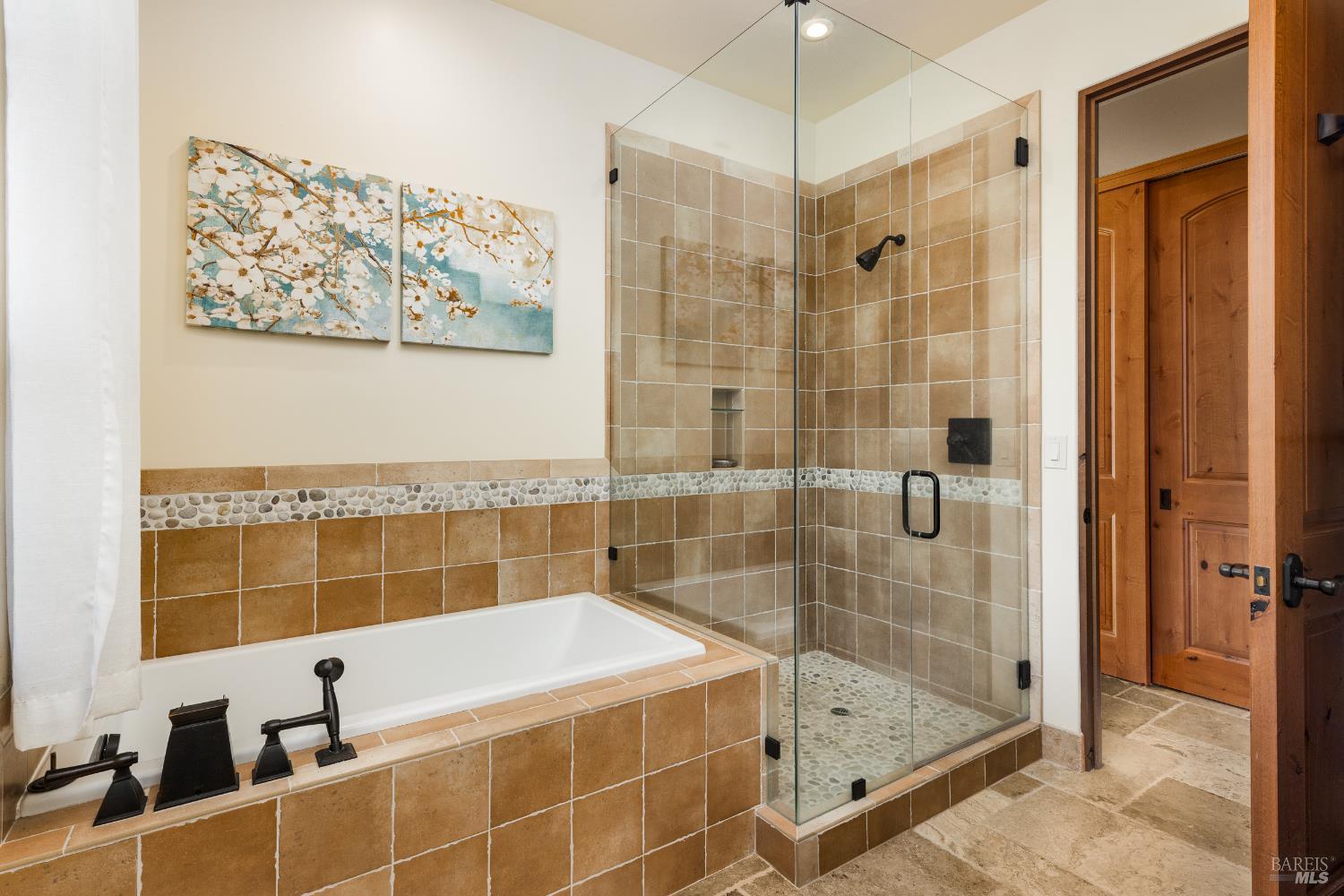 Detail Gallery Image 13 of 32 For 6550 Sunny Meadows Trl, Santa Rosa,  CA 95404 - 1 Beds | 1/1 Baths