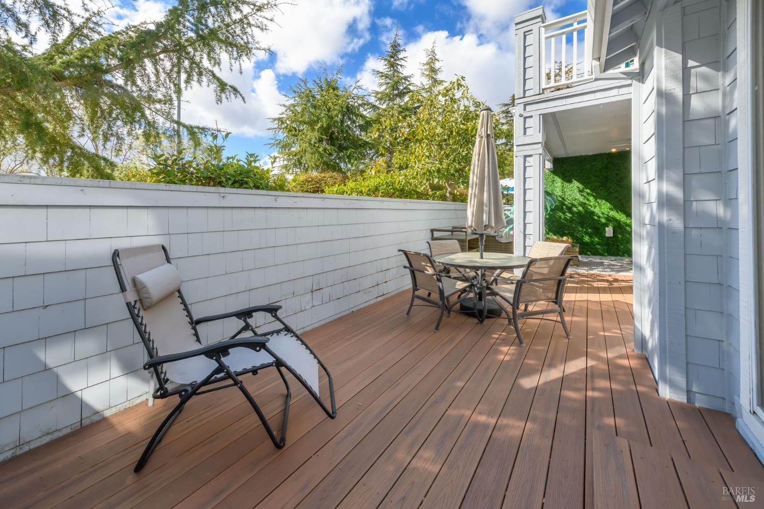 Detail Gallery Image 18 of 34 For 8 Mariners Cir, San Rafael,  CA 94903 - 2 Beds | 2 Baths