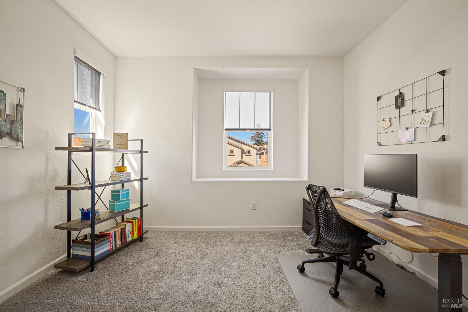 Detail Gallery Image 41 of 48 For 938 Fruit Stand Cir, Vacaville,  CA 95688 - 4 Beds | 4 Baths