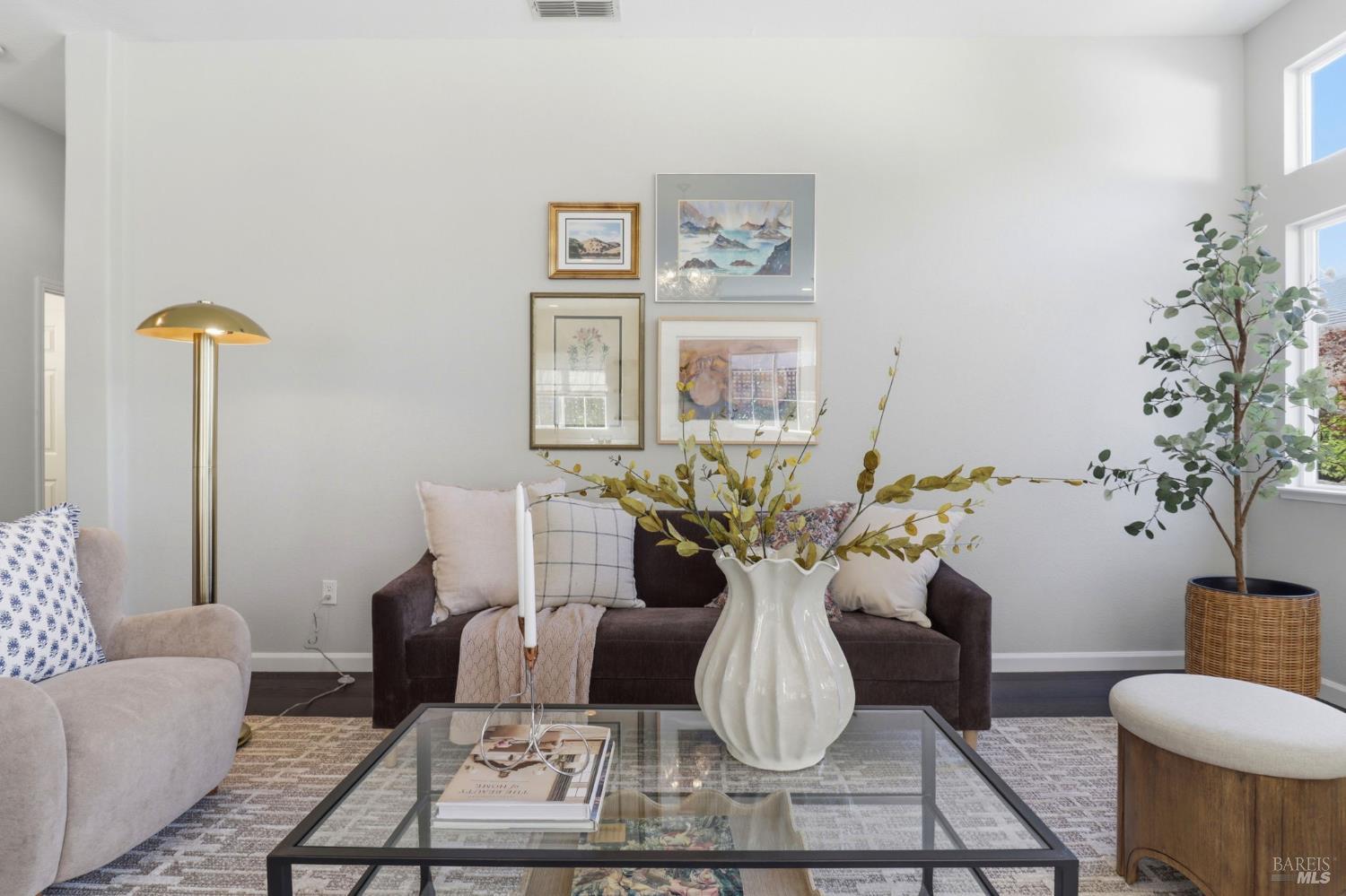 Detail Gallery Image 13 of 54 For 1043 Allen St, Petaluma,  CA 94954 - 4 Beds | 2 Baths