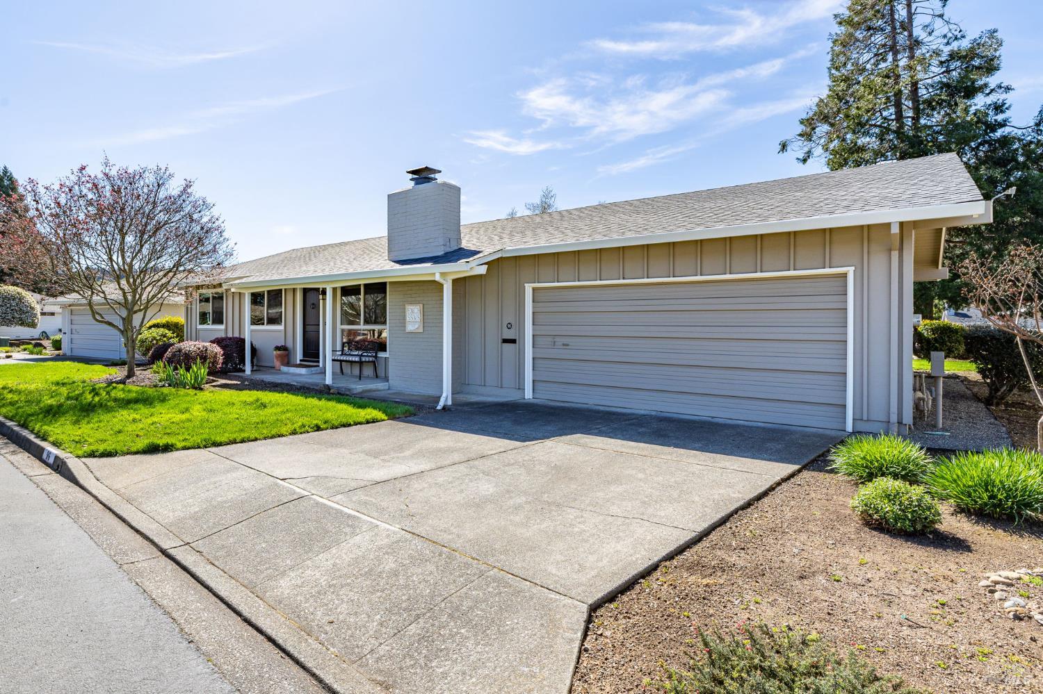 Detail Gallery Image 3 of 46 For 96 Aspen Meadows Cir, Santa Rosa,  CA 95409 - 3 Beds | 2 Baths