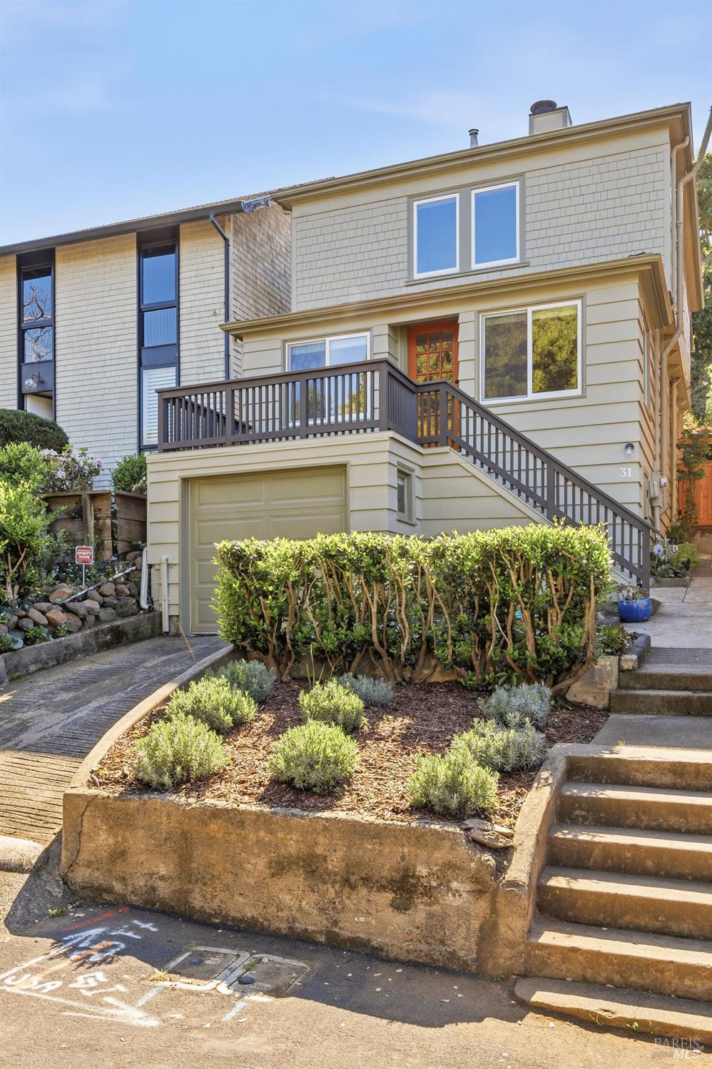 Detail Gallery Image 5 of 45 For 31 Acacia Ave, Belvedere,  CA 94920 - 3 Beds | 1 Baths