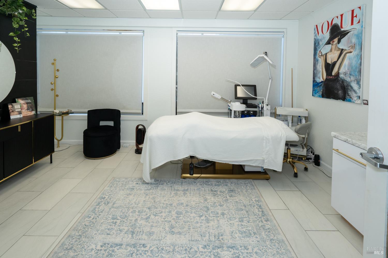 Detail Gallery Image 7 of 48 For 24 Professional Center Pkwy, San Rafael,  CA 94903 - – Beds | – Baths