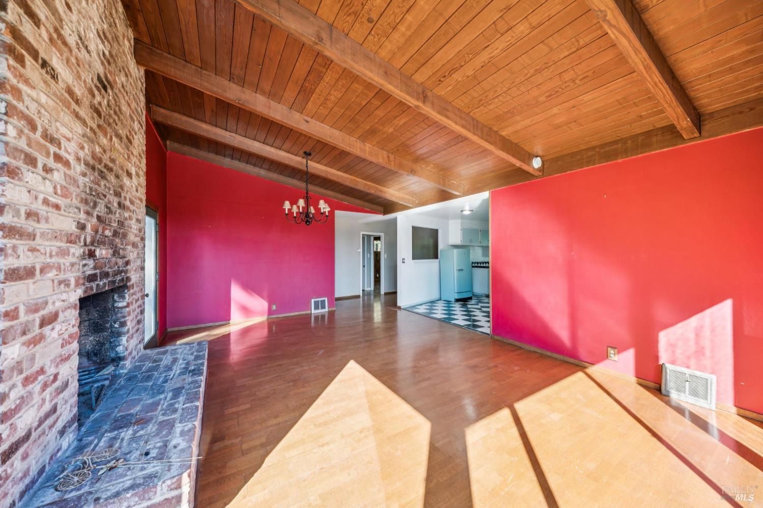 Detail Gallery Image 12 of 50 For 141 Edison Ave, Corte Madera,  CA 94925 - 2 Beds | 1/1 Baths