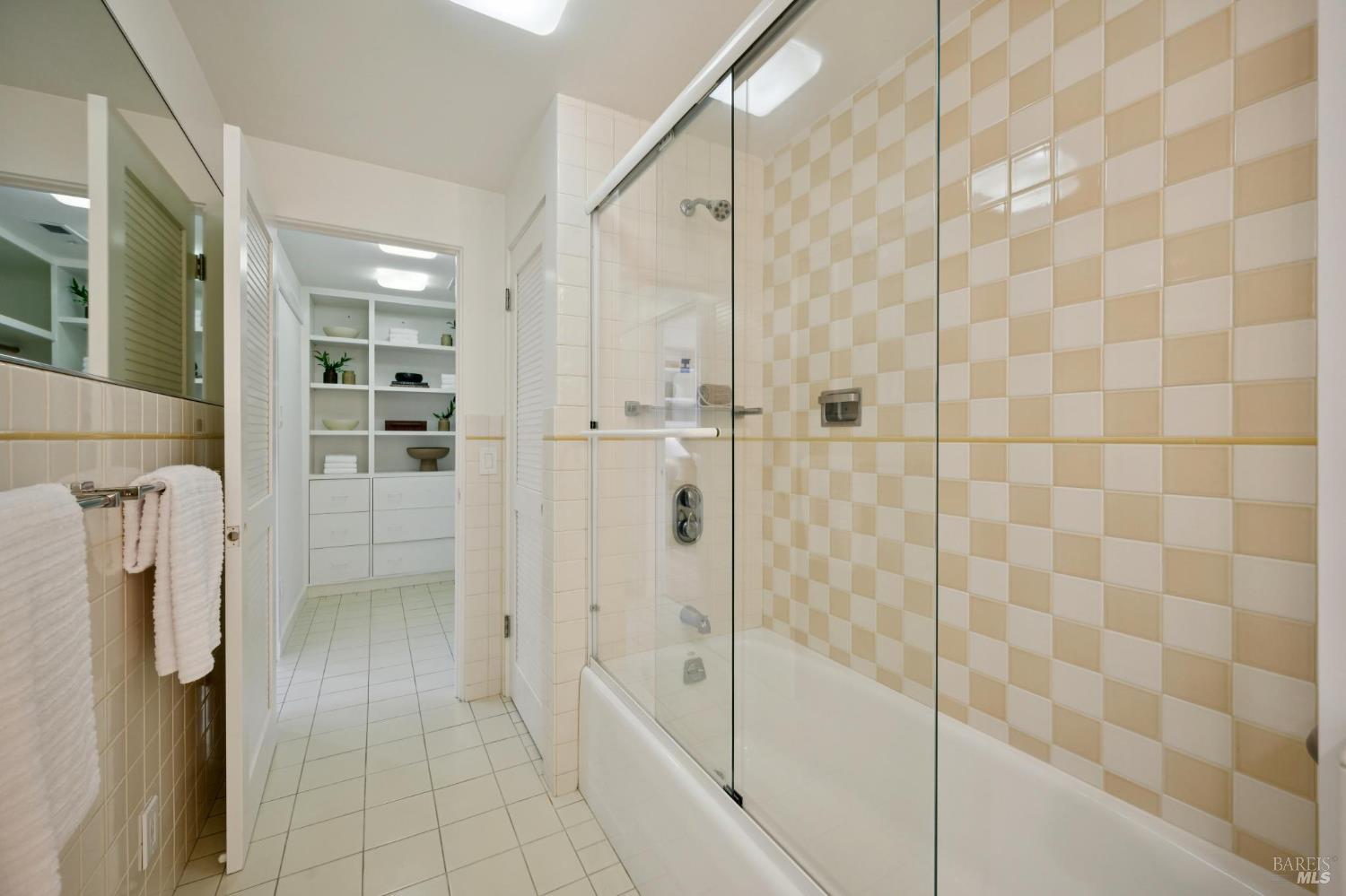 Detail Gallery Image 39 of 42 For 55 Upper North Ter, Tiburon,  CA 94920 - 4 Beds | 3 Baths