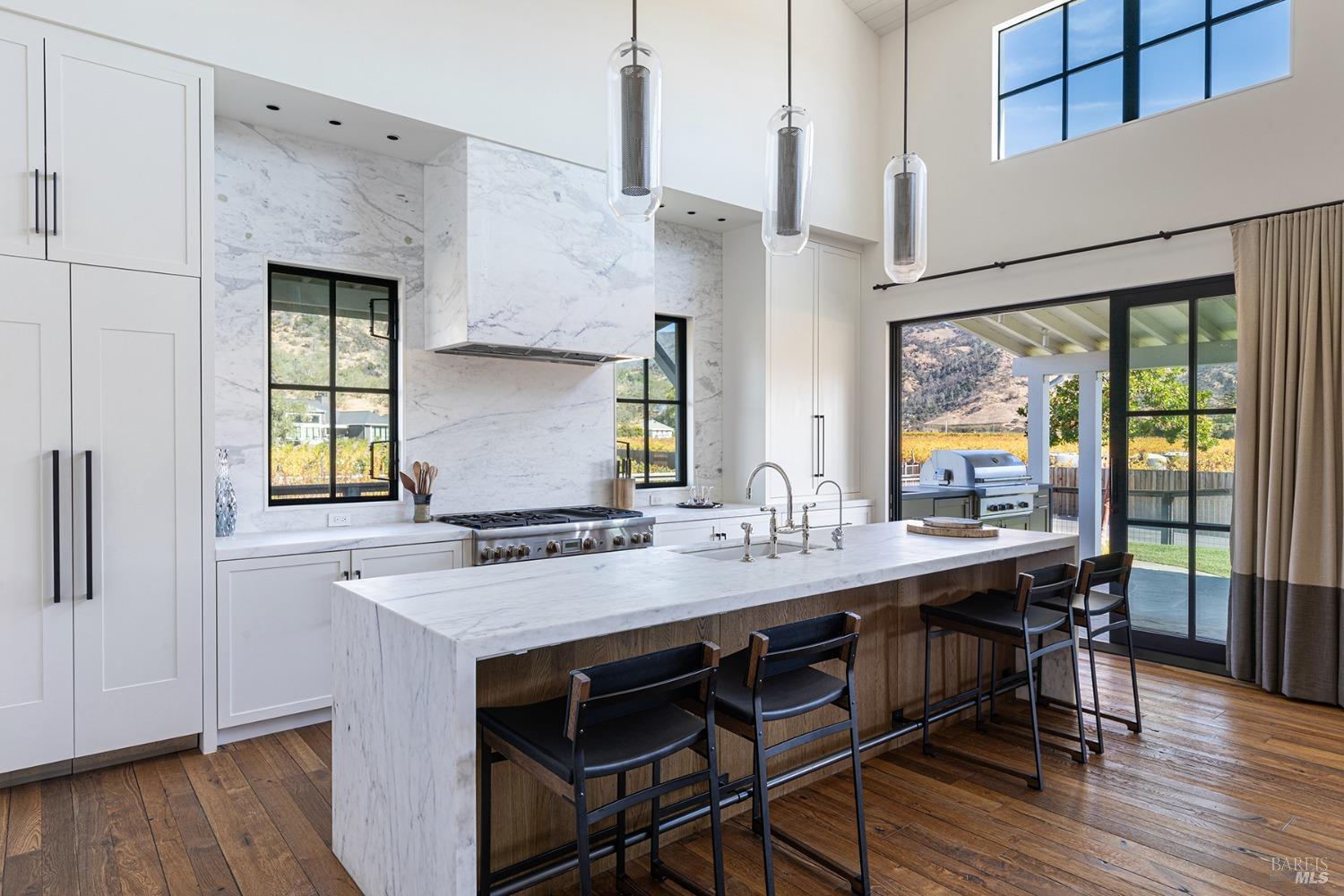 Detail Gallery Image 5 of 33 For 30 Lawley Ln, Calistoga,  CA 94515 - 3 Beds | 3/1 Baths