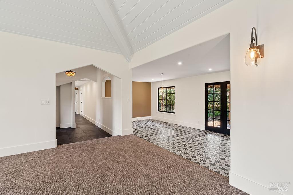 Detail Gallery Image 8 of 58 For 549 Catherine Ct, Santa Rosa,  CA 95409 - 3 Beds | 2/1 Baths