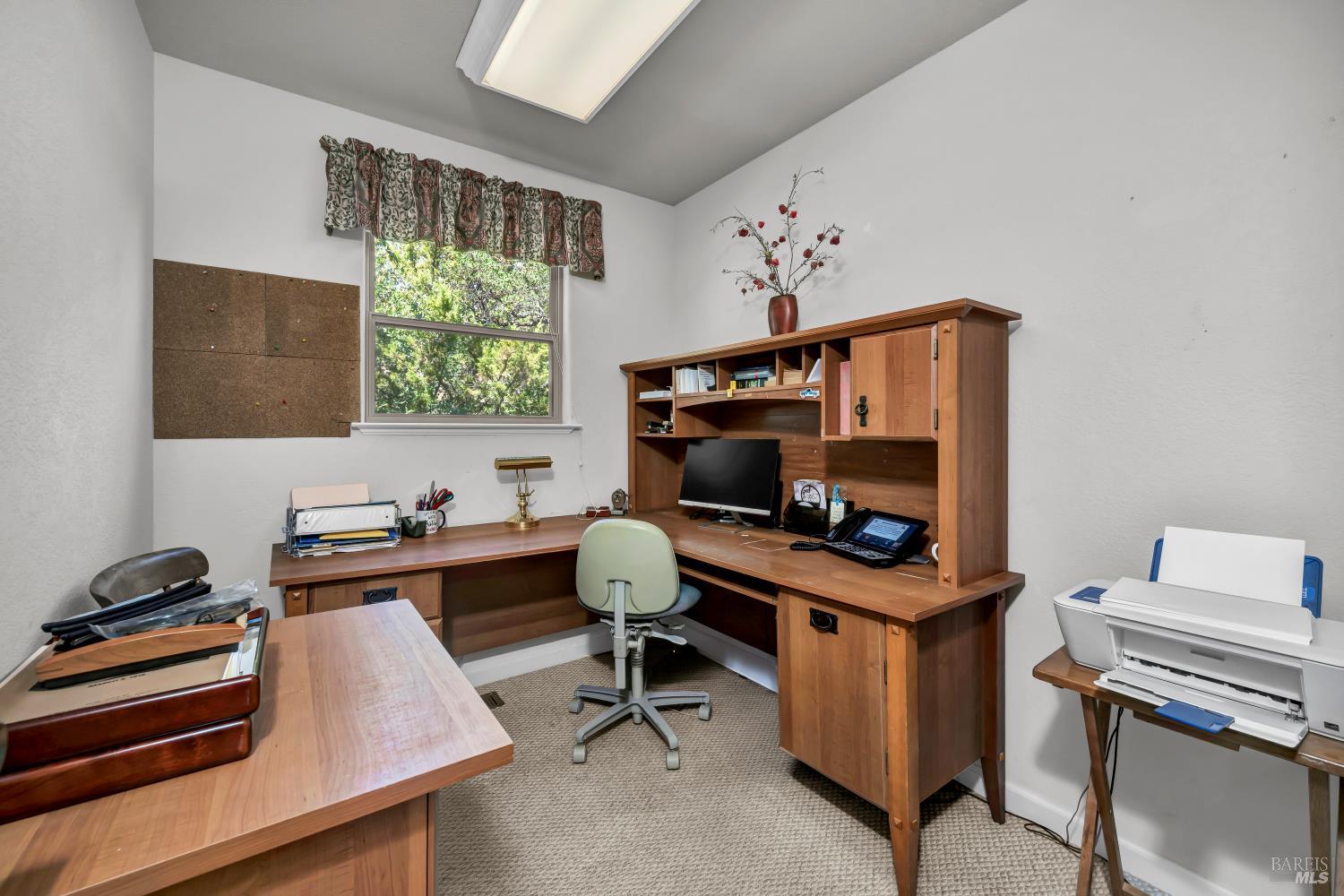 Detail Gallery Image 22 of 33 For 17120 Knollview Dr, Hidden Valley Lake,  CA 95467 - 3 Beds | 2 Baths