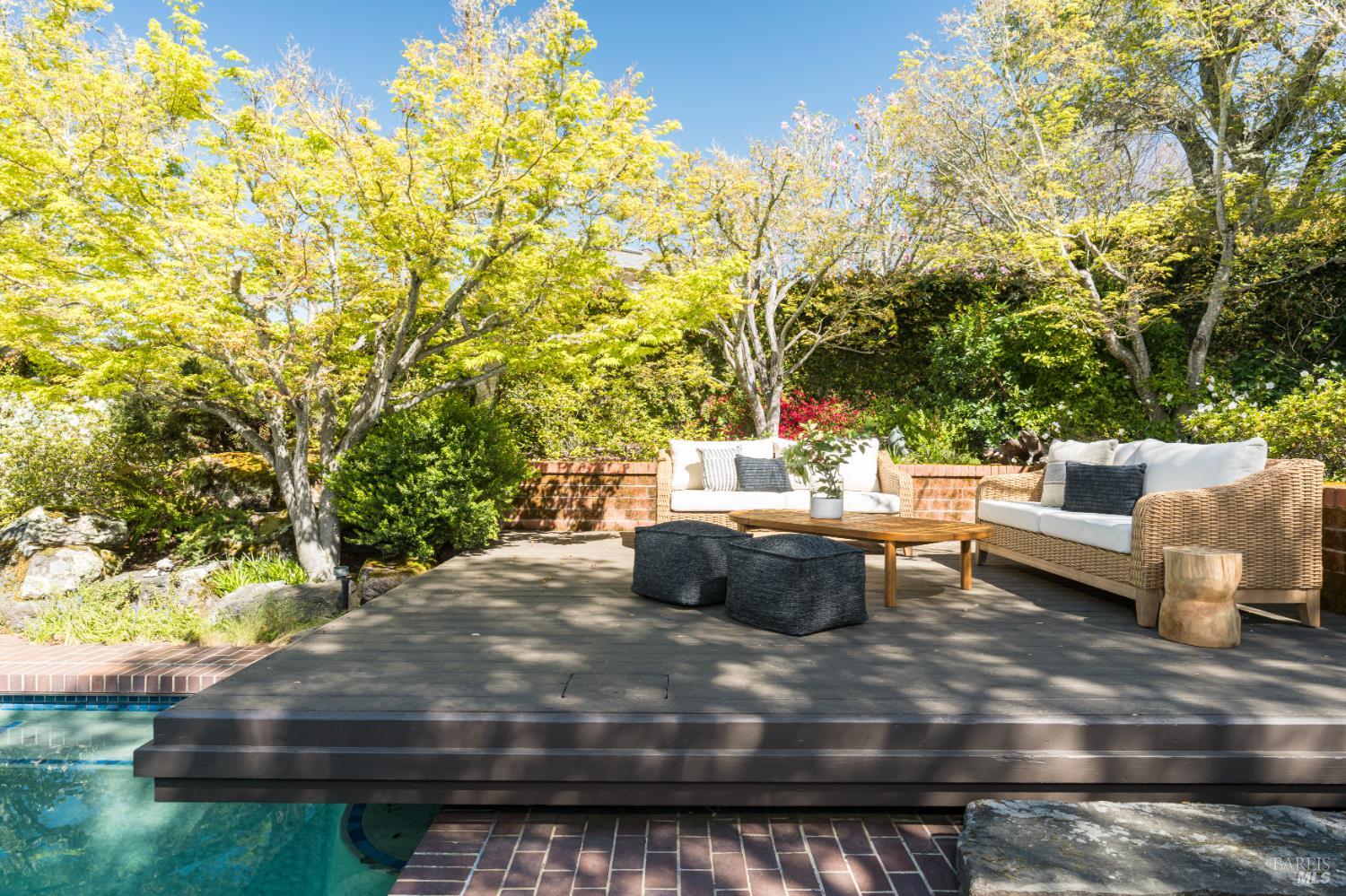 Detail Gallery Image 36 of 59 For 14 Skyland Way, Ross,  CA 94957 - 5 Beds | 4/1 Baths