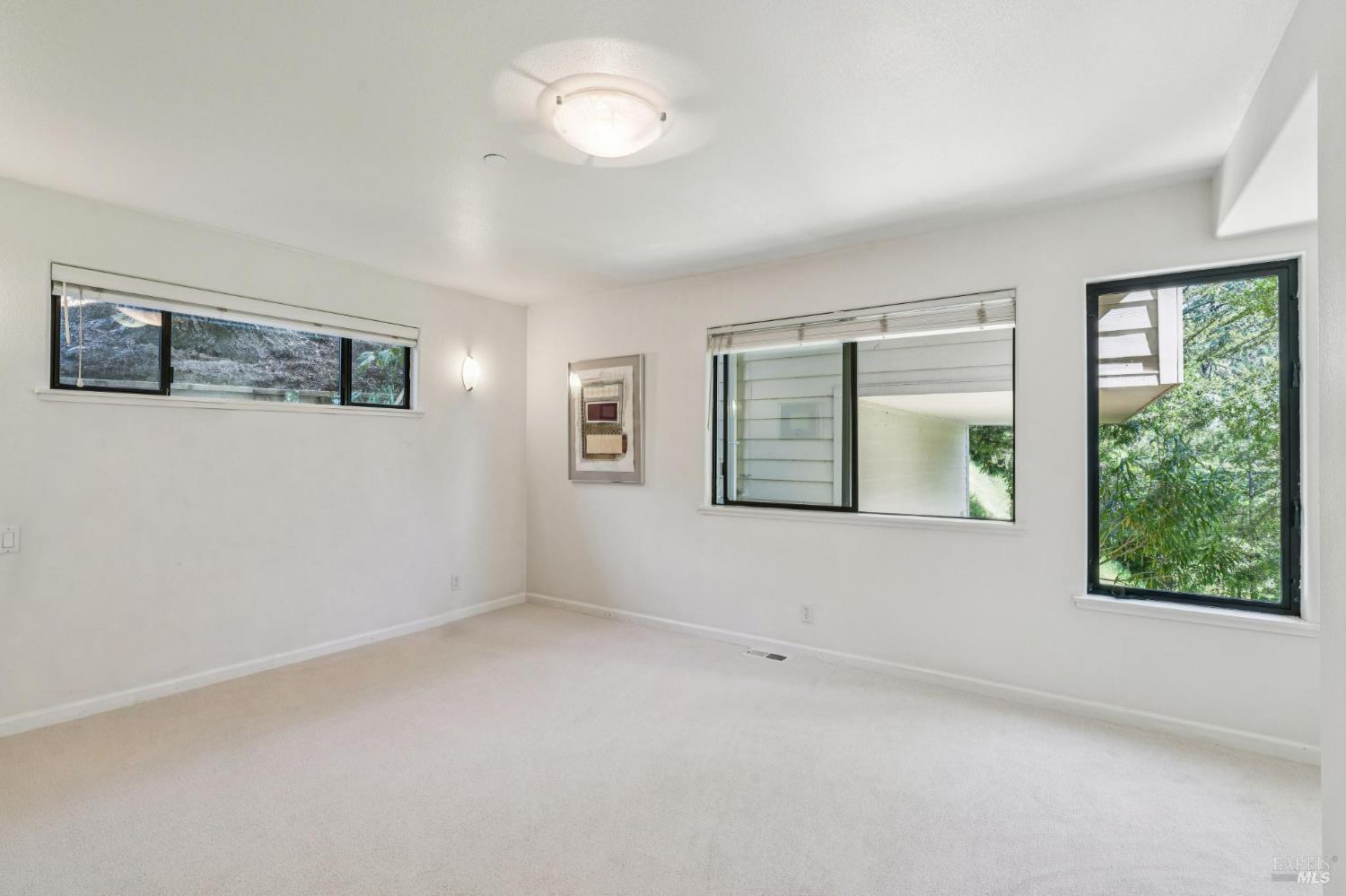 Detail Gallery Image 41 of 63 For 10 Elkhorn Way, San Anselmo,  CA 94960 - 4 Beds | 3 Baths