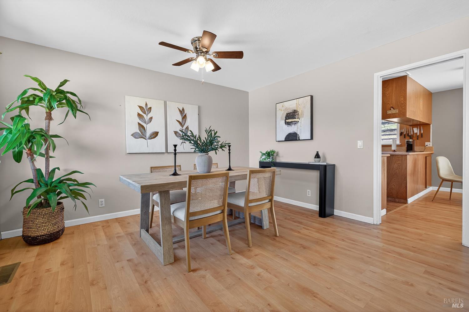 Detail Gallery Image 16 of 63 For 9699 Kelly Ln, Penngrove,  CA 94951 - 3 Beds | 2 Baths