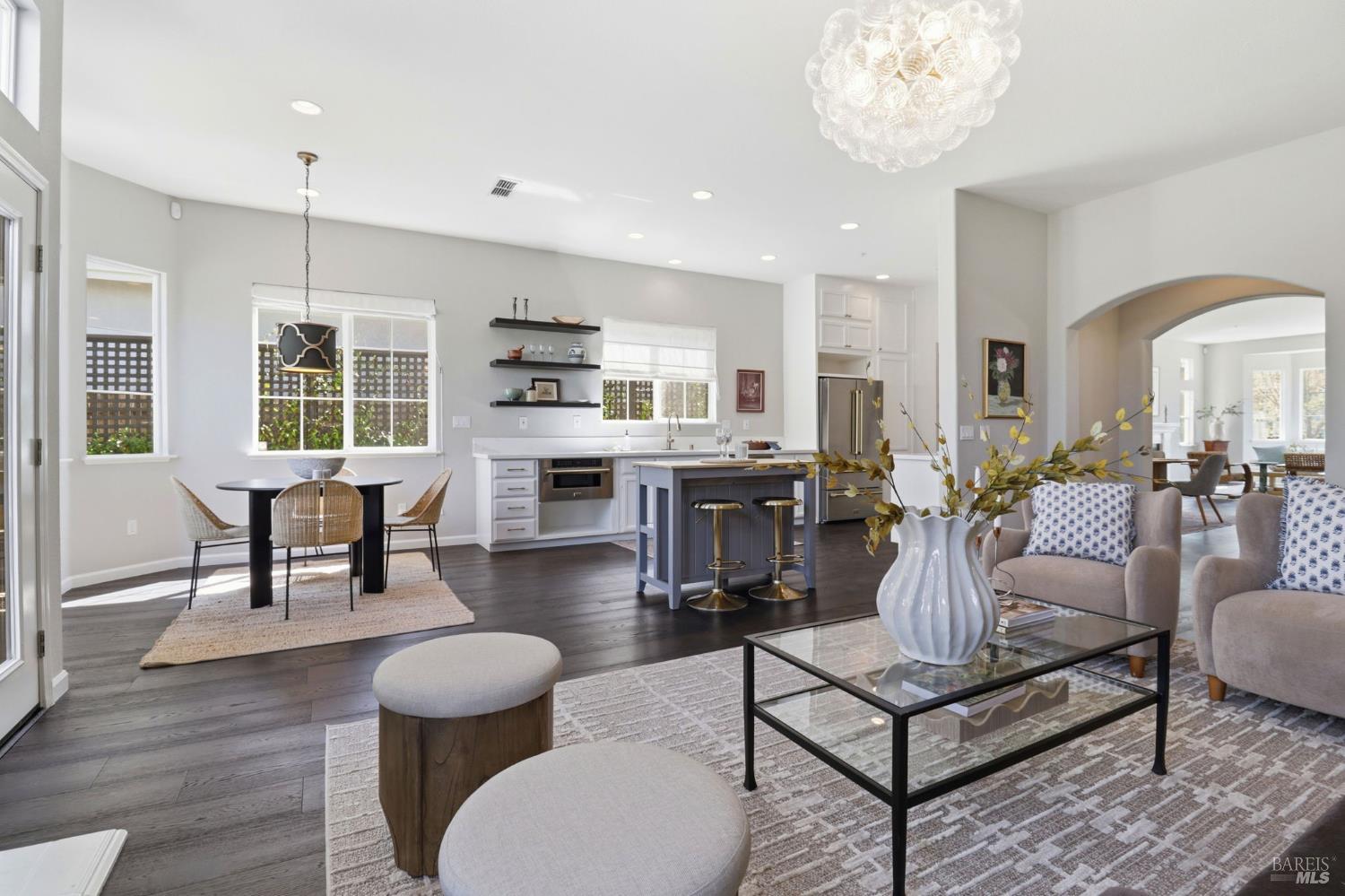 Detail Gallery Image 12 of 54 For 1043 Allen St, Petaluma,  CA 94954 - 4 Beds | 2 Baths