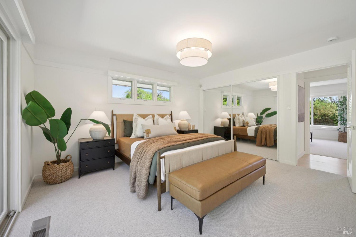 Detail Gallery Image 21 of 42 For 55 Upper North Ter, Tiburon,  CA 94920 - 4 Beds | 3 Baths