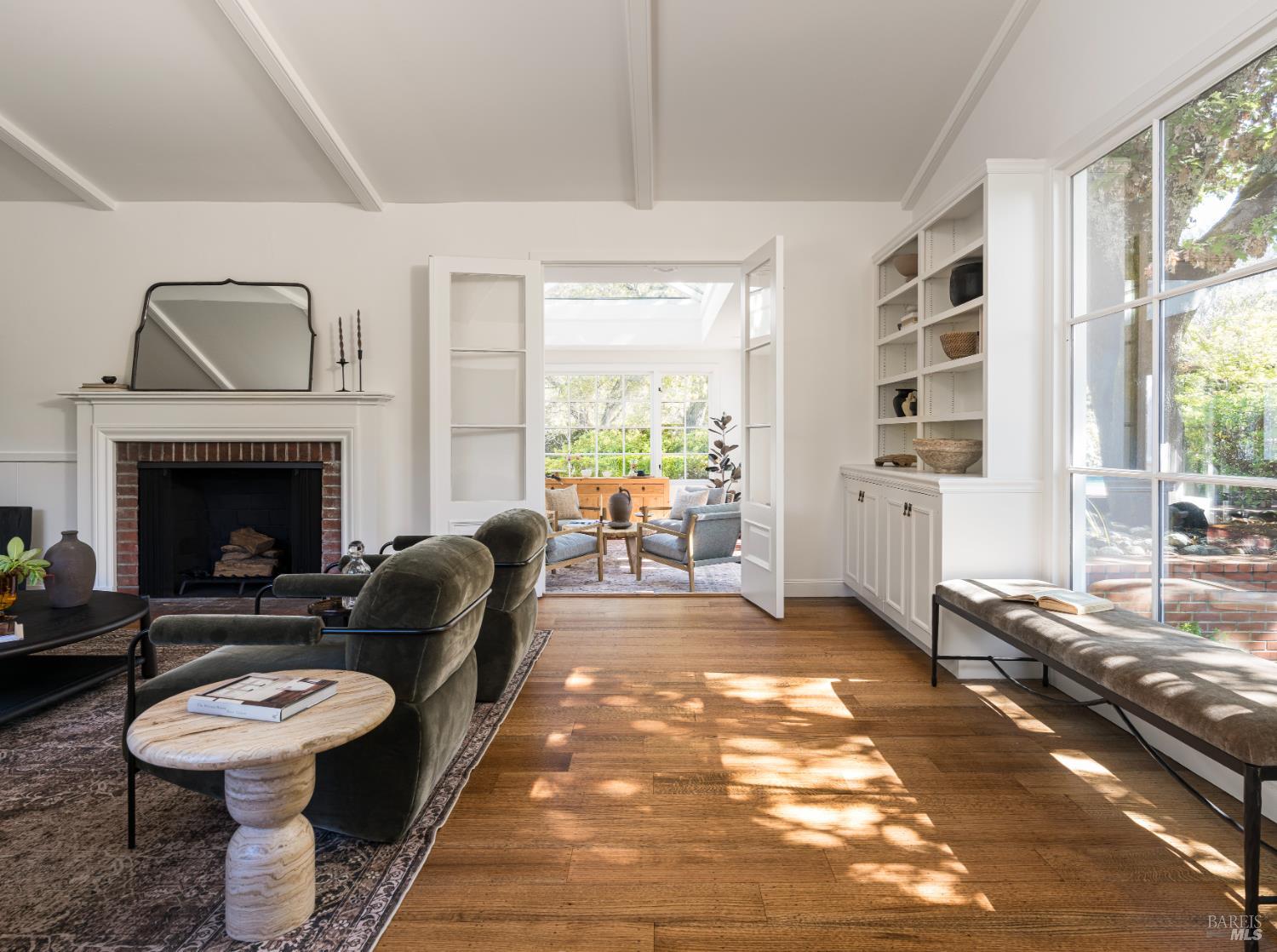 Detail Gallery Image 11 of 59 For 14 Skyland Way, Ross,  CA 94957 - 5 Beds | 4/1 Baths