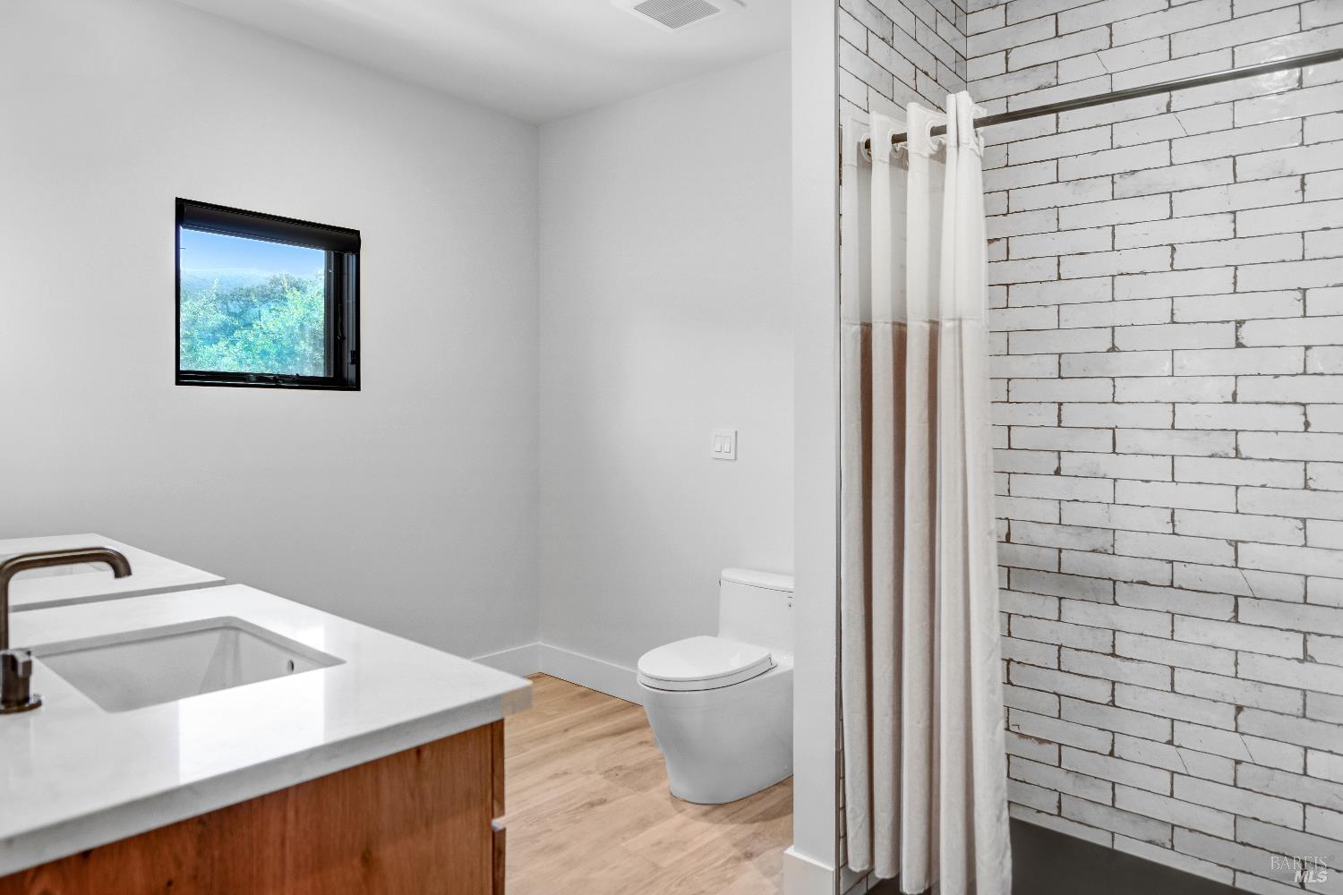 Detail Gallery Image 39 of 64 For 85 W Trinity Rd, Glen Ellen,  CA 95442 - 4 Beds | 5/2 Baths