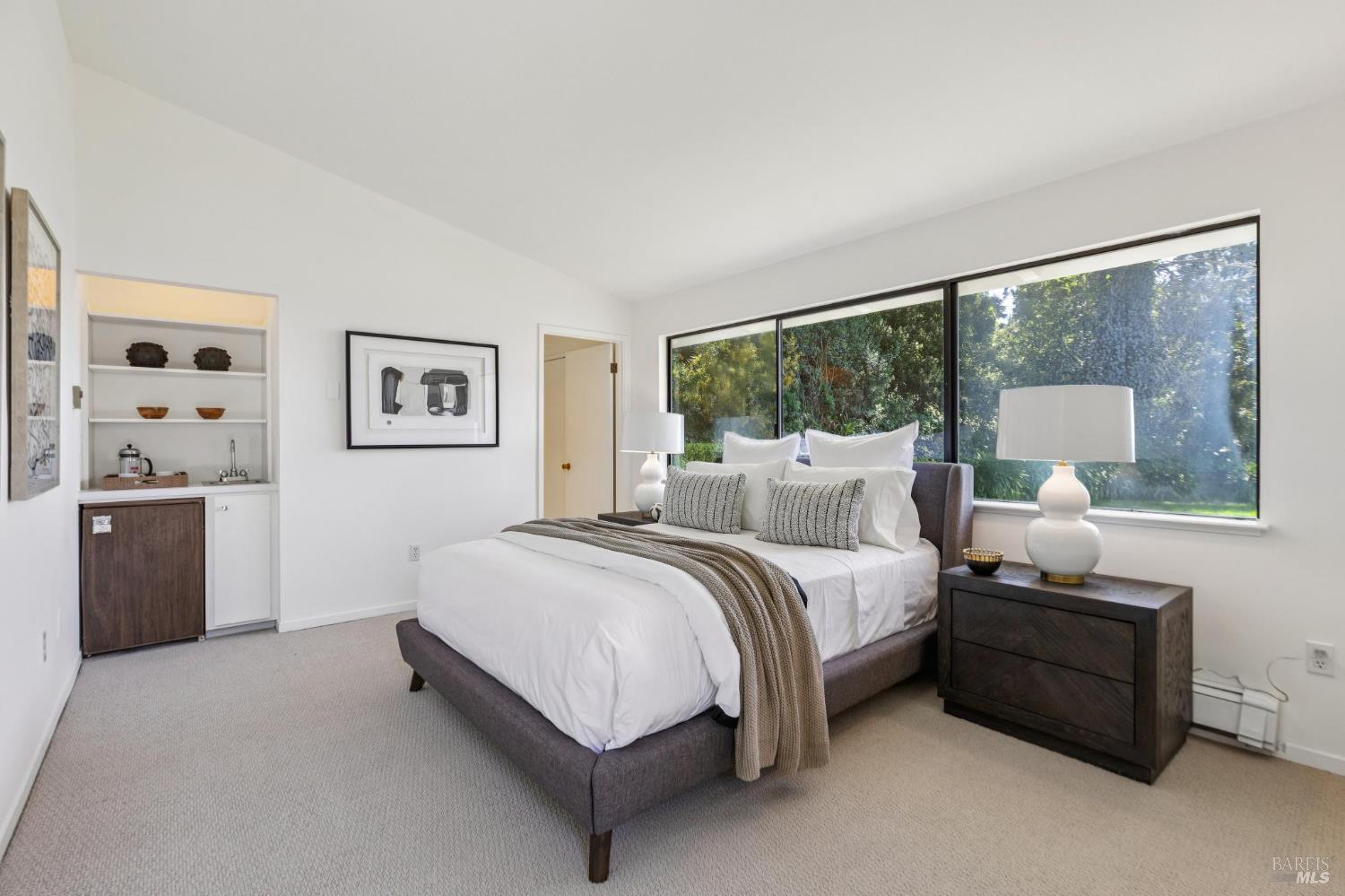 Detail Gallery Image 36 of 54 For 17 Tanfield Rd, Tiburon,  CA 94920 - 5 Beds | 5 Baths