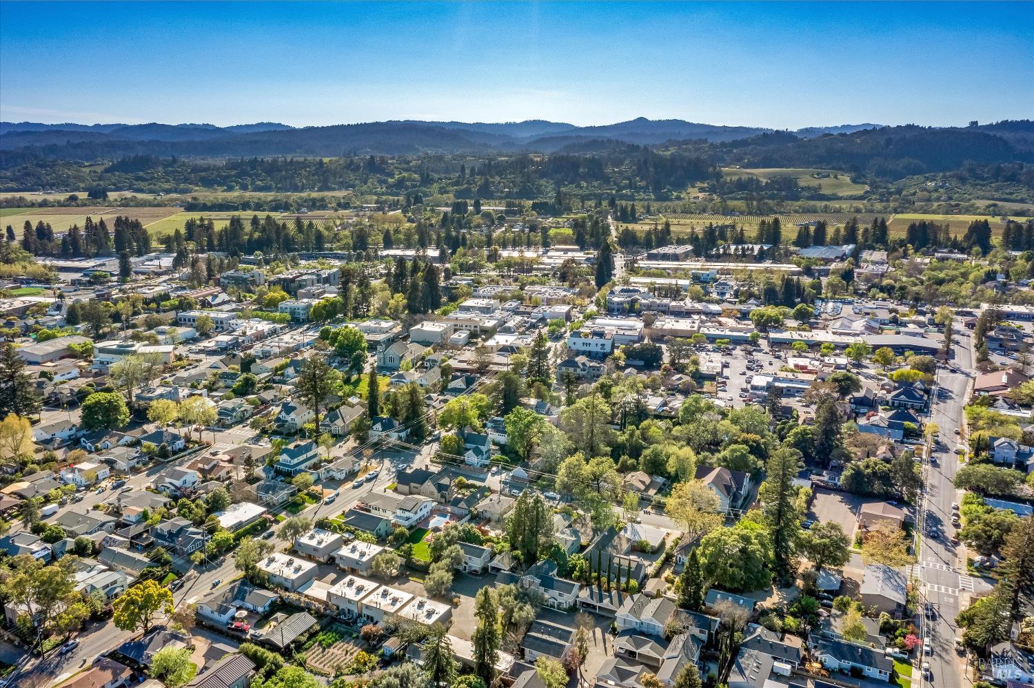 Detail Gallery Image 36 of 38 For 346 Piper St, Healdsburg,  CA 95448 - 2 Beds | 1/1 Baths