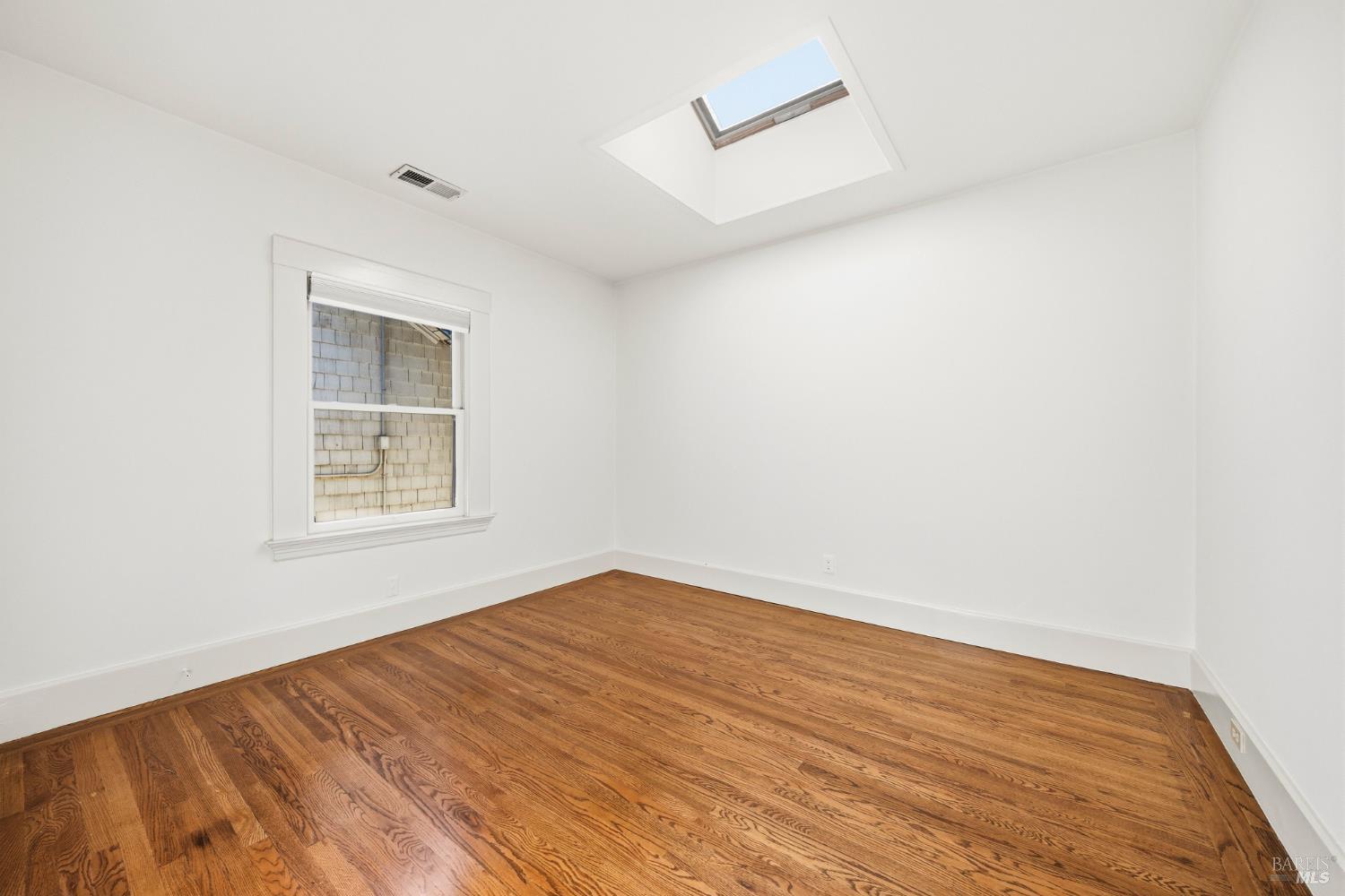 Detail Gallery Image 32 of 45 For 31 Acacia Ave, Belvedere,  CA 94920 - 3 Beds | 1 Baths